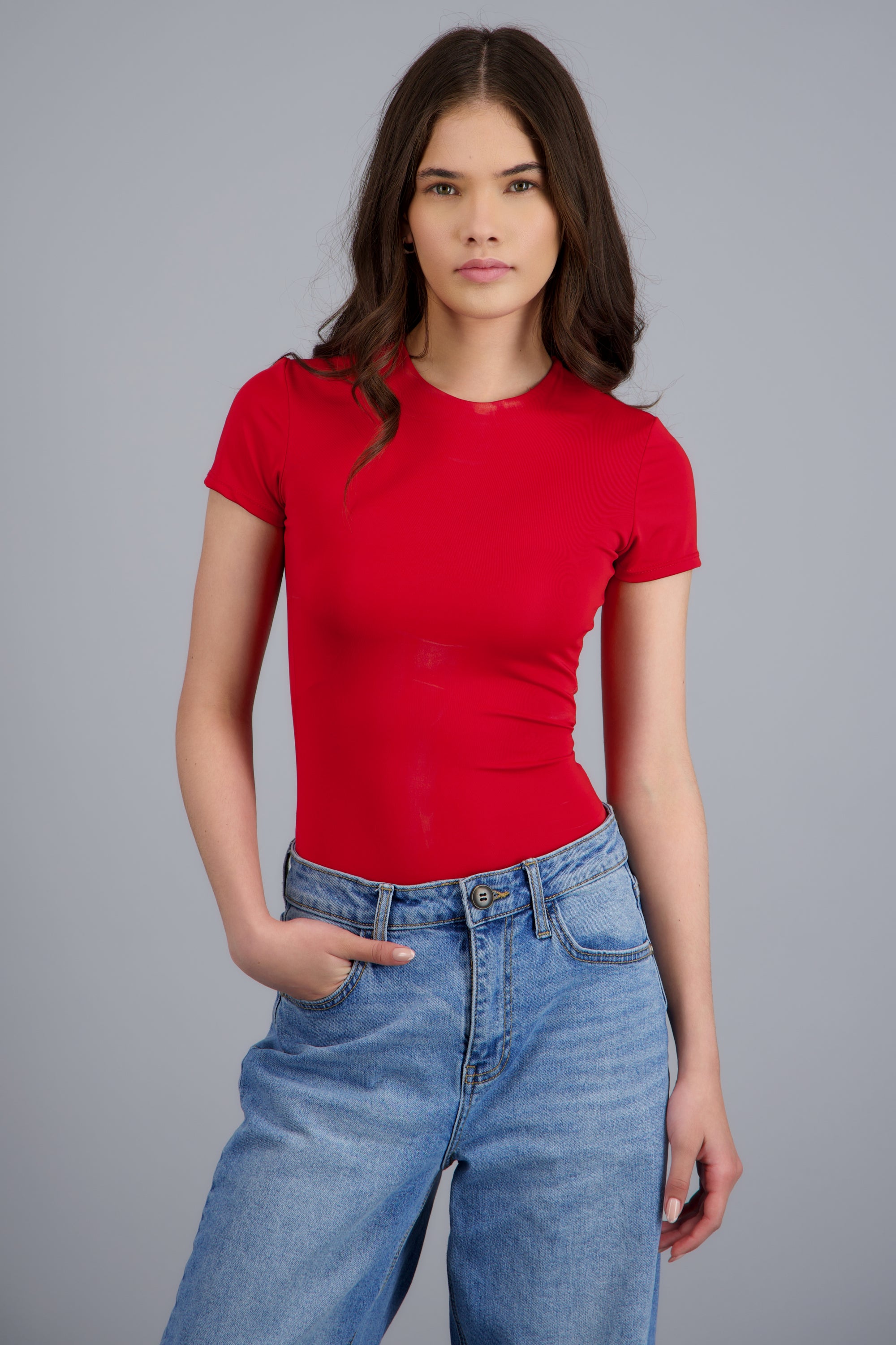 Body liso cuello redondo manga corta ROJO
