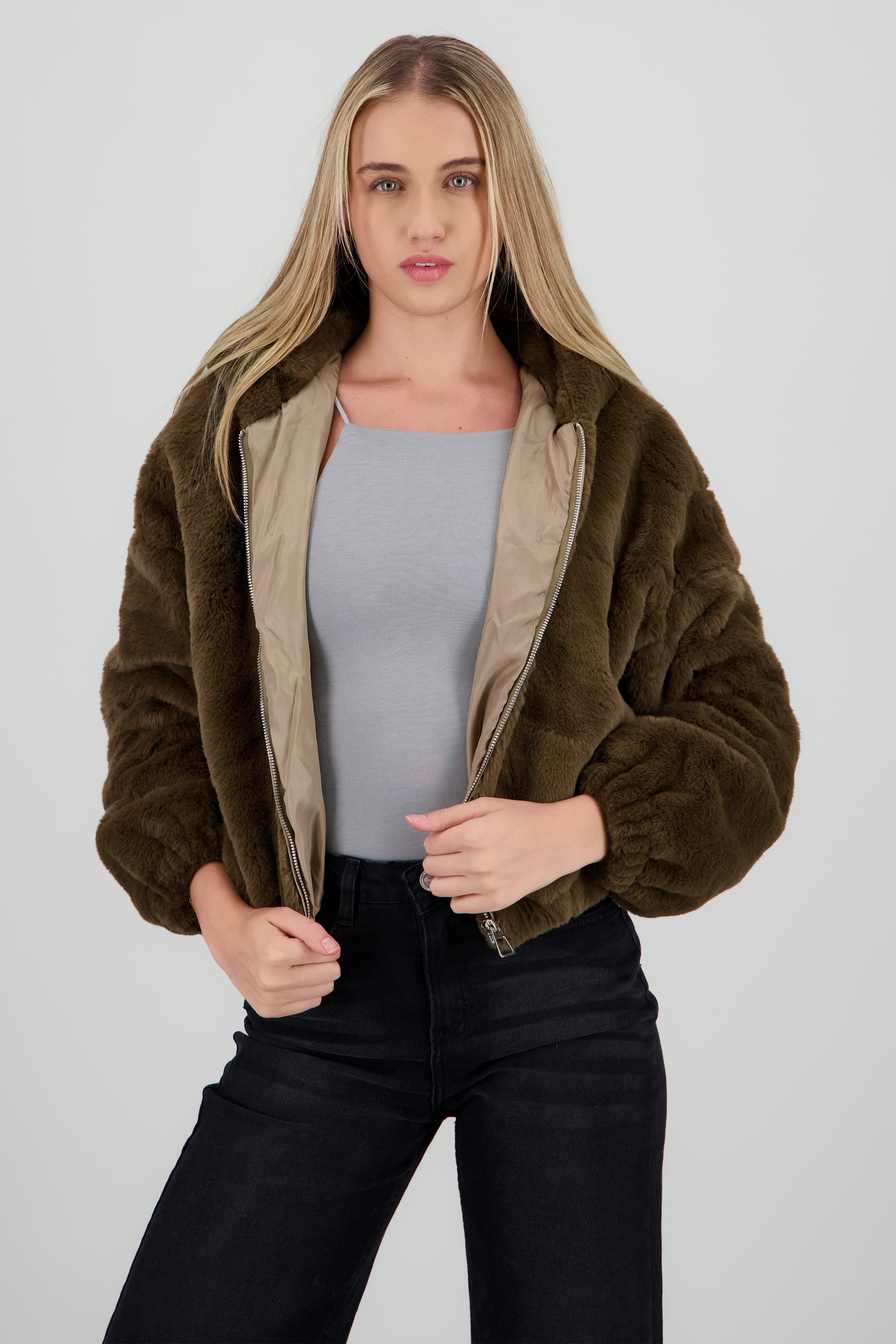 Bomber peluche con gorro CAFE