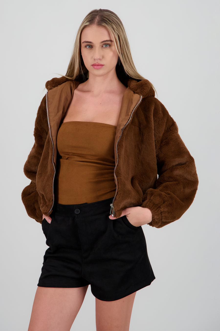 Bomber peluche con gorro