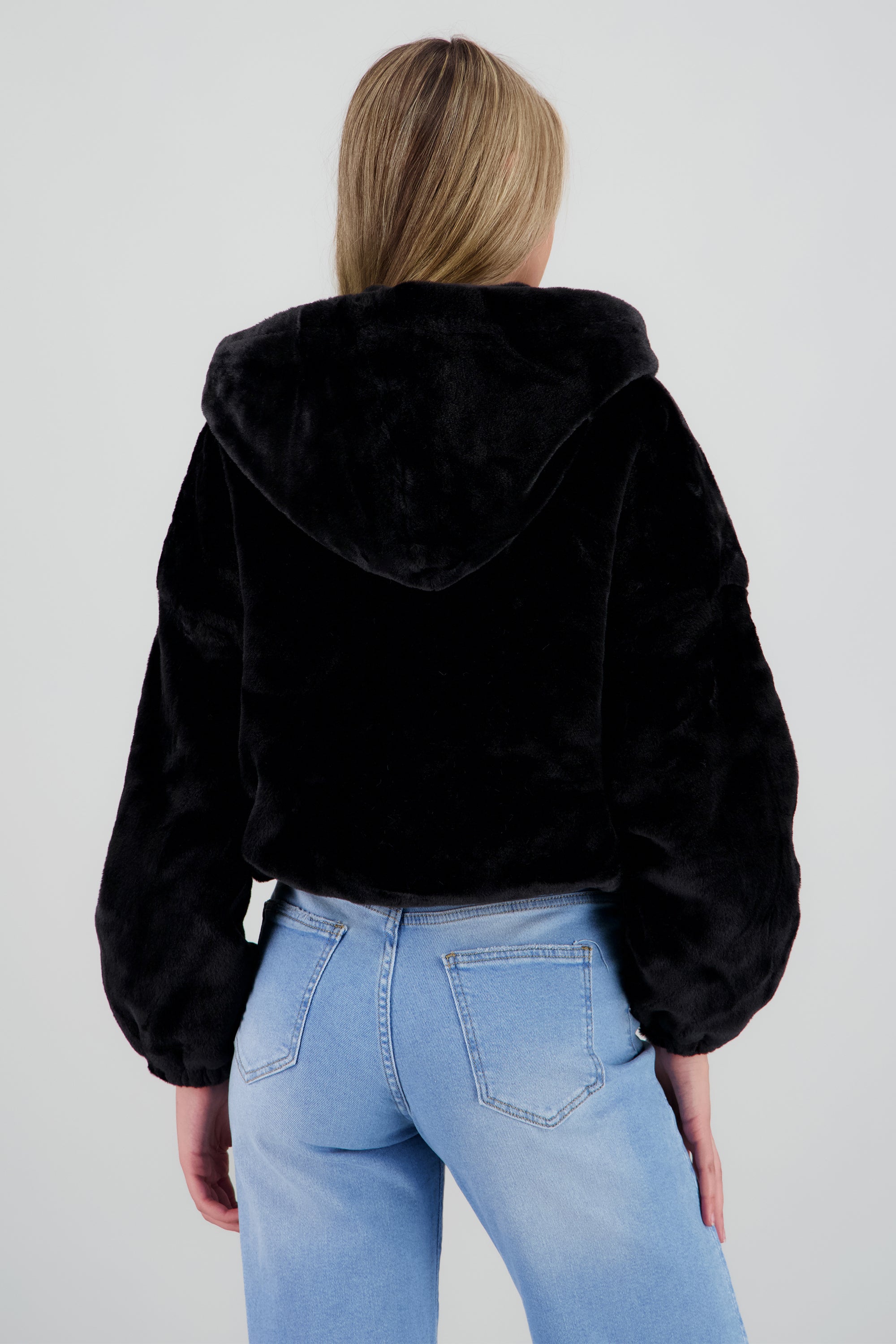 Bomber peluche con gorro NEGRO