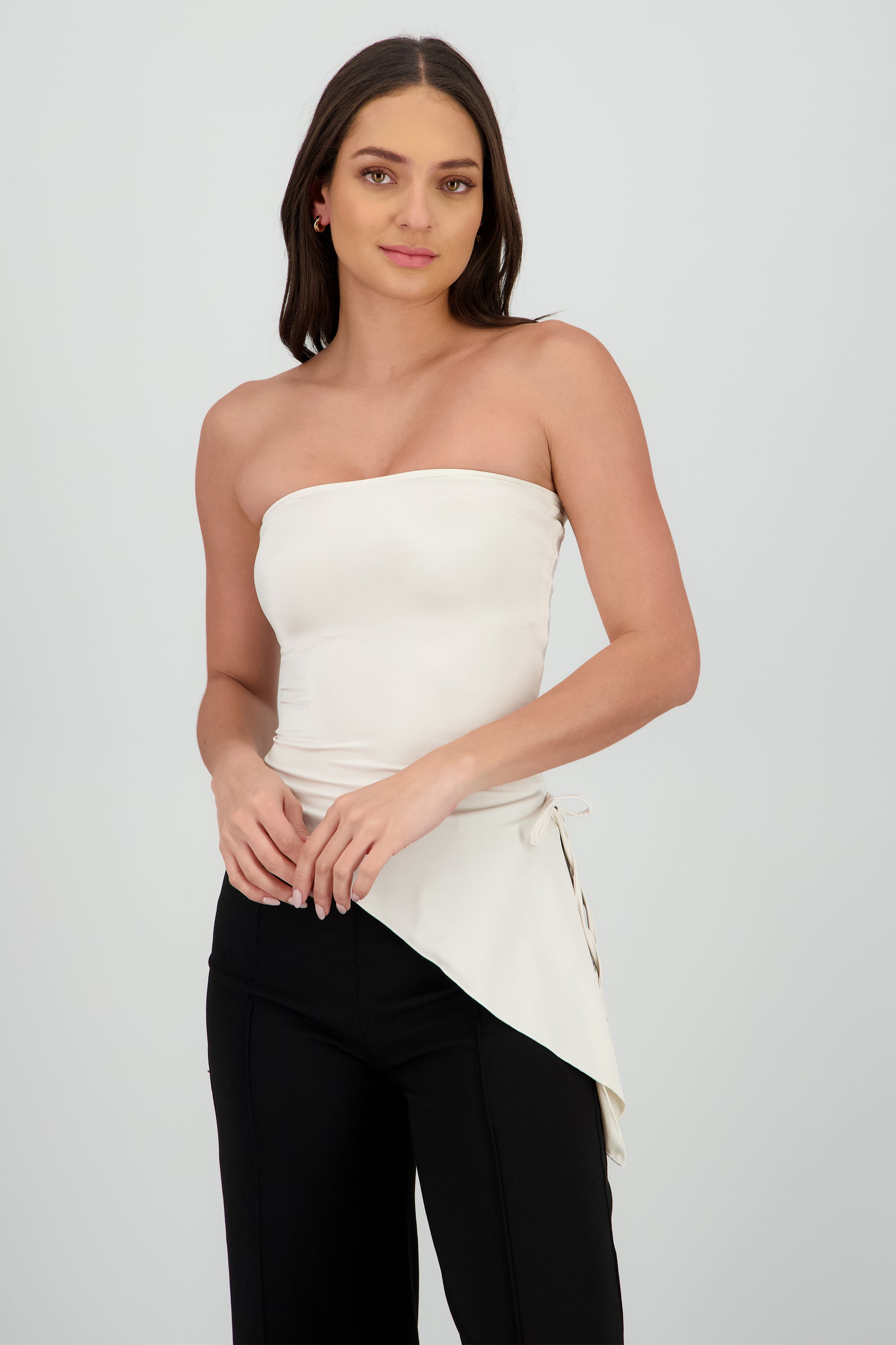Top asimetrico liso BEIGE