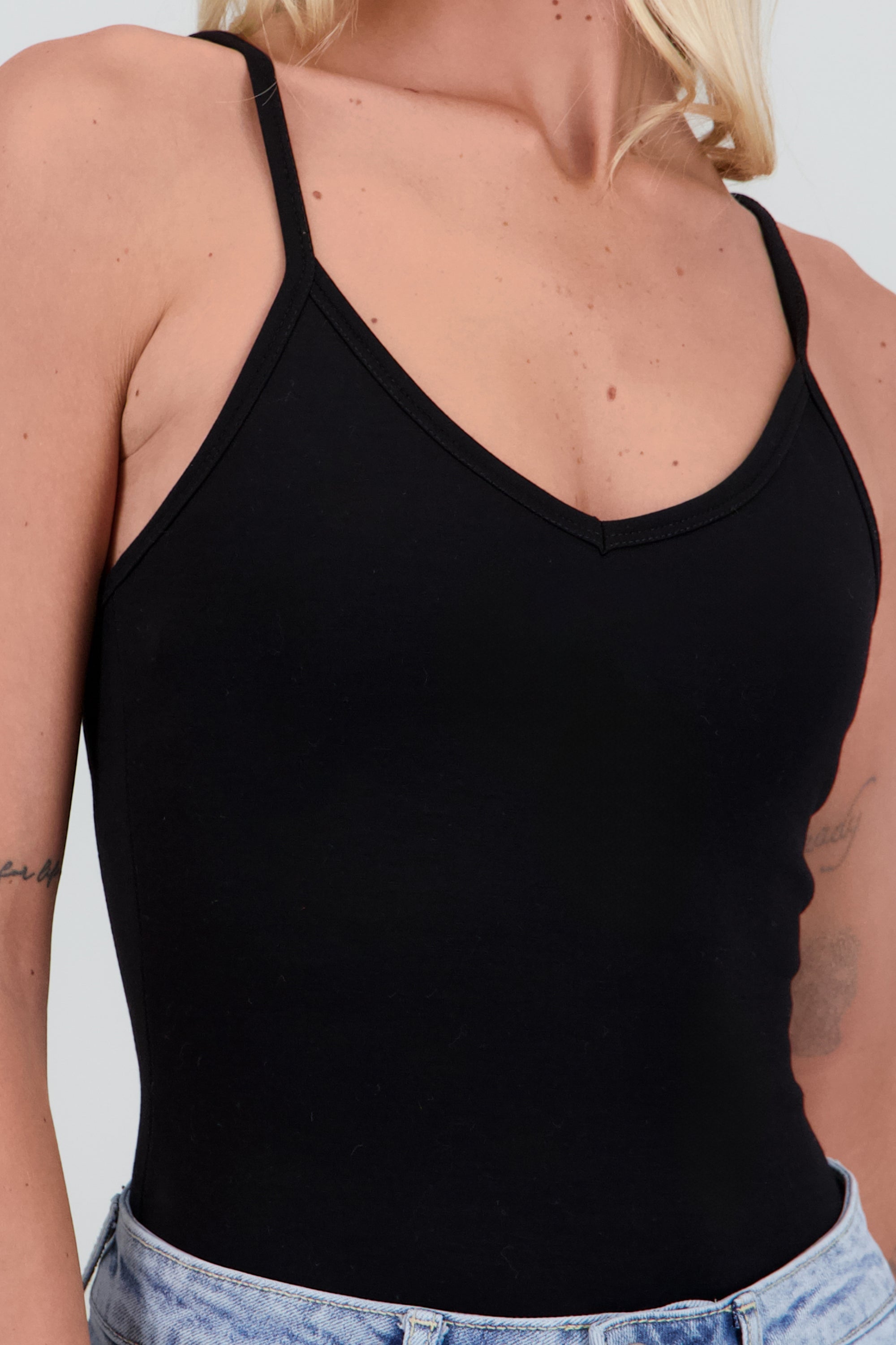Bodysuit cuello v NEGRO