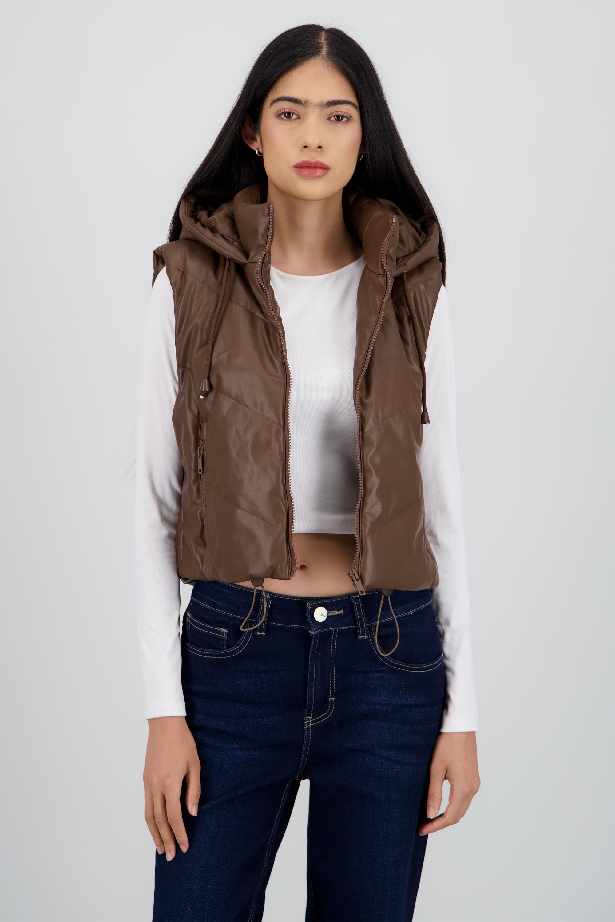 Chaleco capitonado con gorro CHOCOLATE