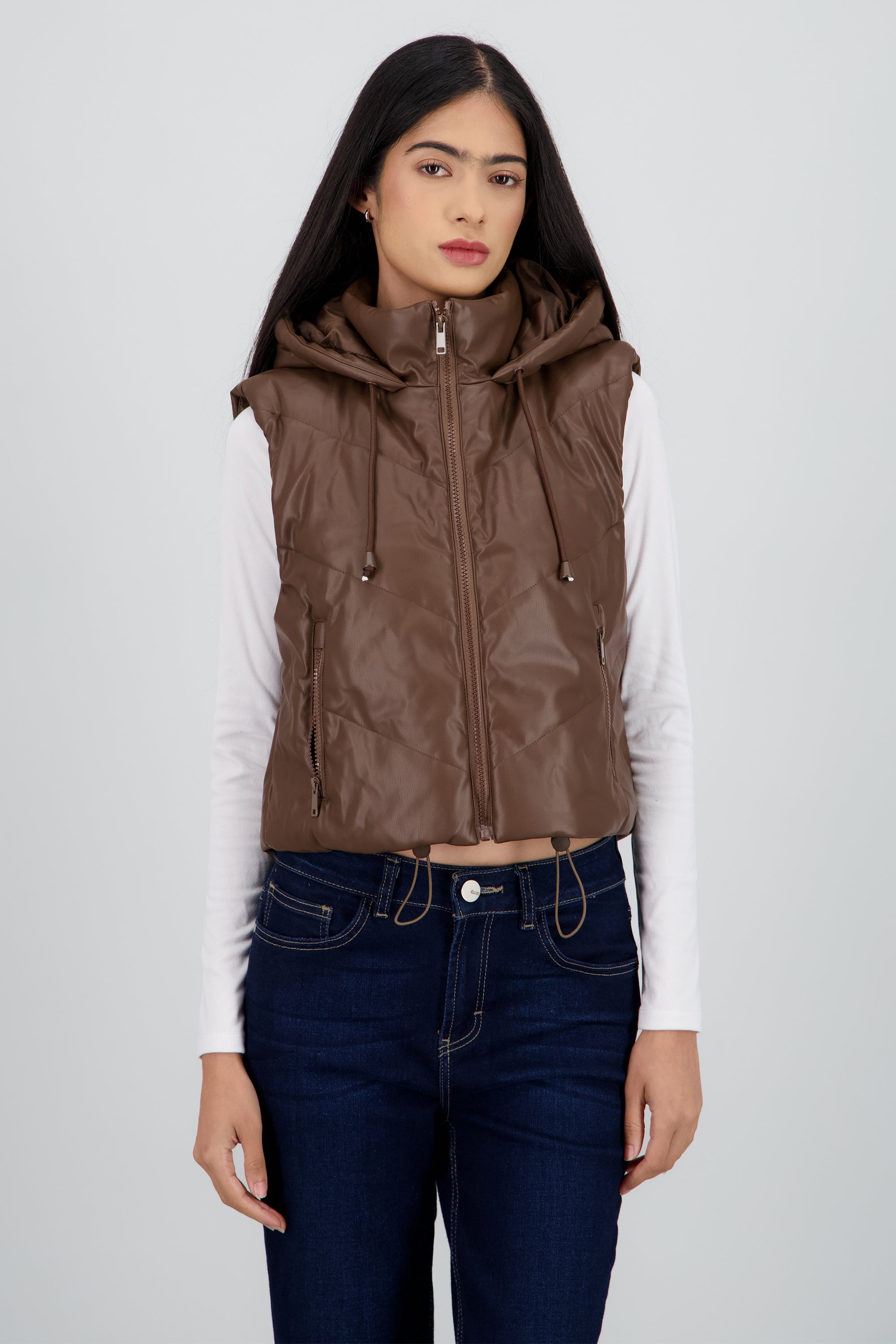 Chaleco capitonado con gorro CHOCOLATE