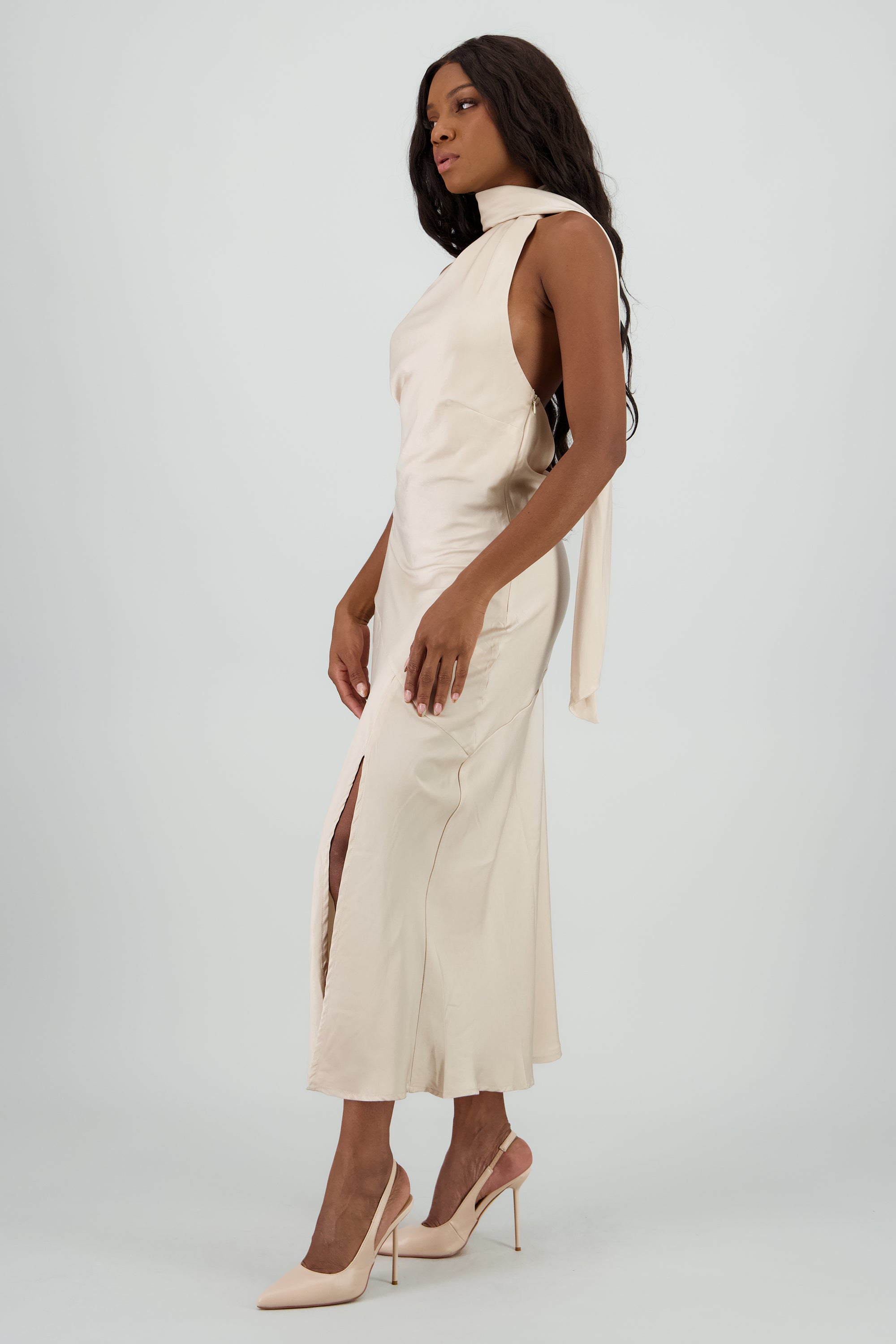 Maxi vestido satin halter ARENA