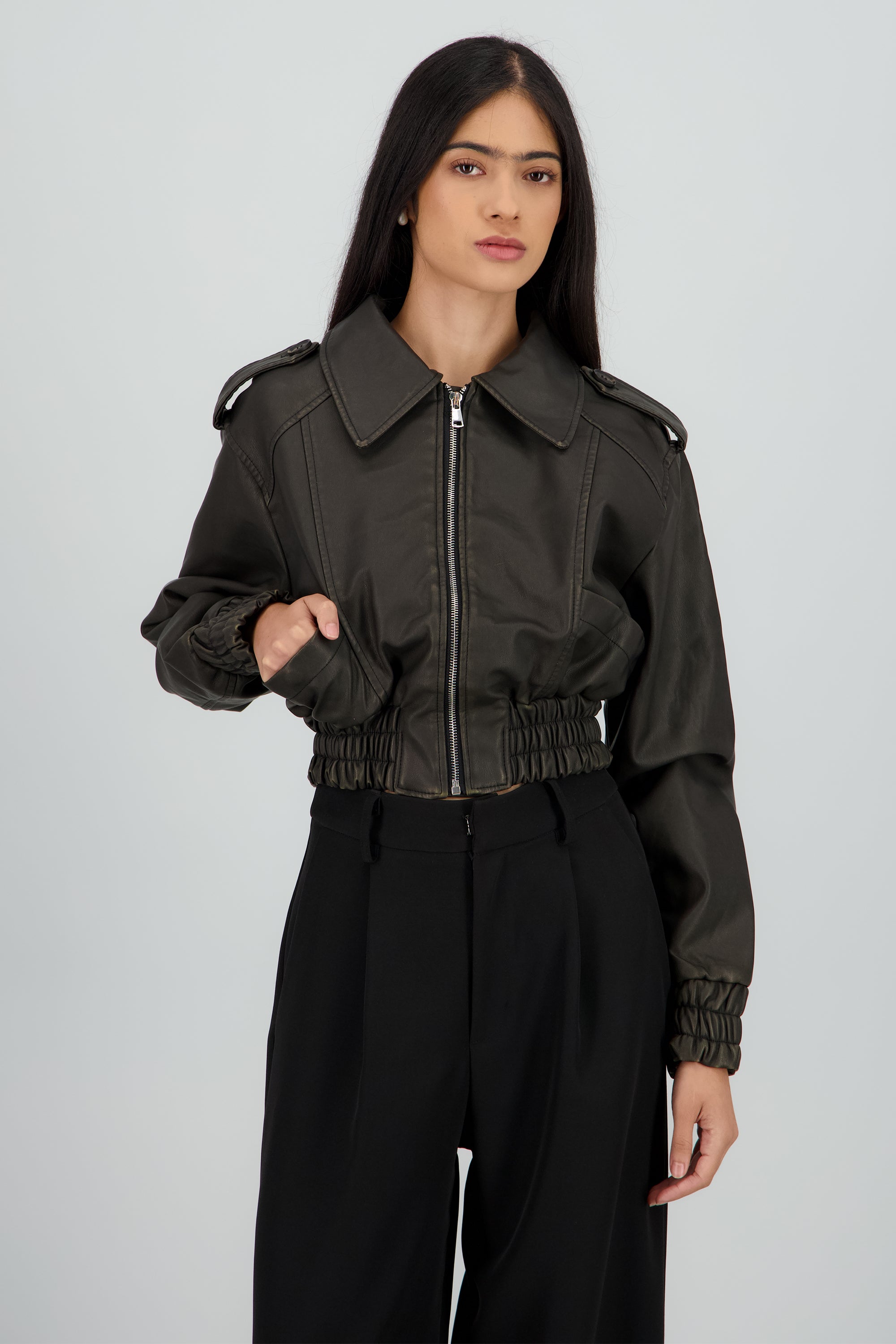 Chamarra pu resorte NEGRO