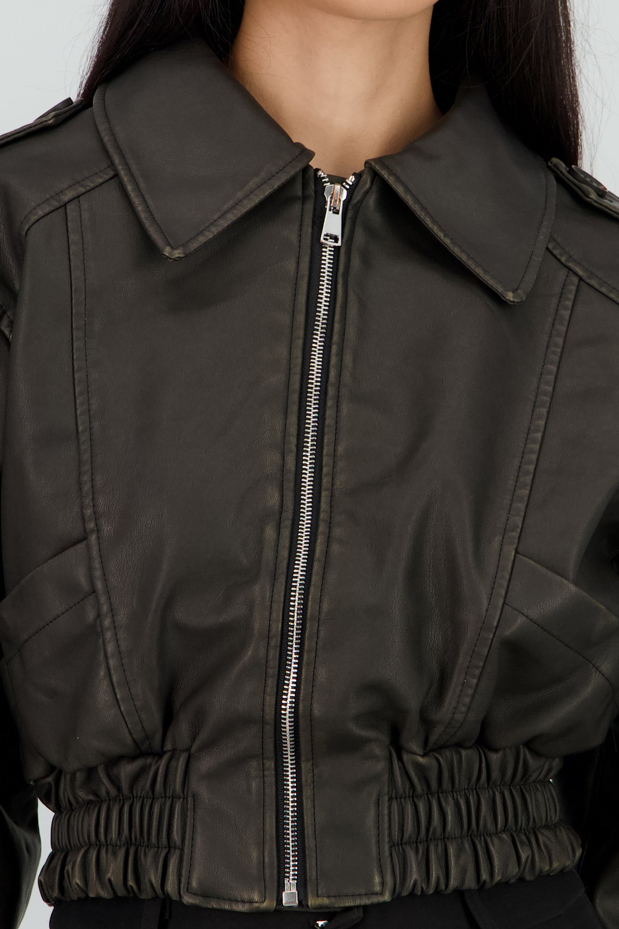 Chamarra pu resorte NEGRO