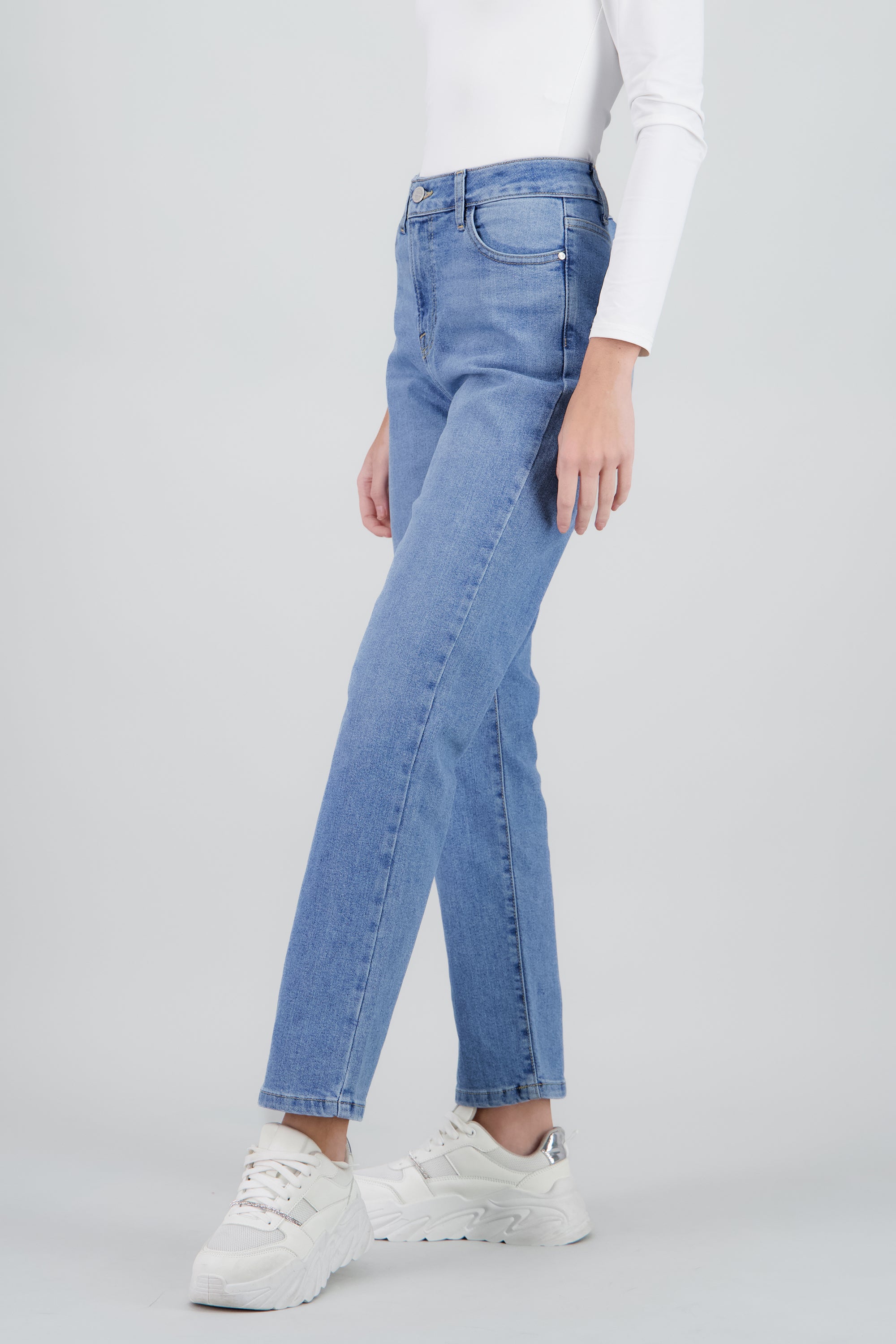 Jeans straight slim MEDIUM WASH