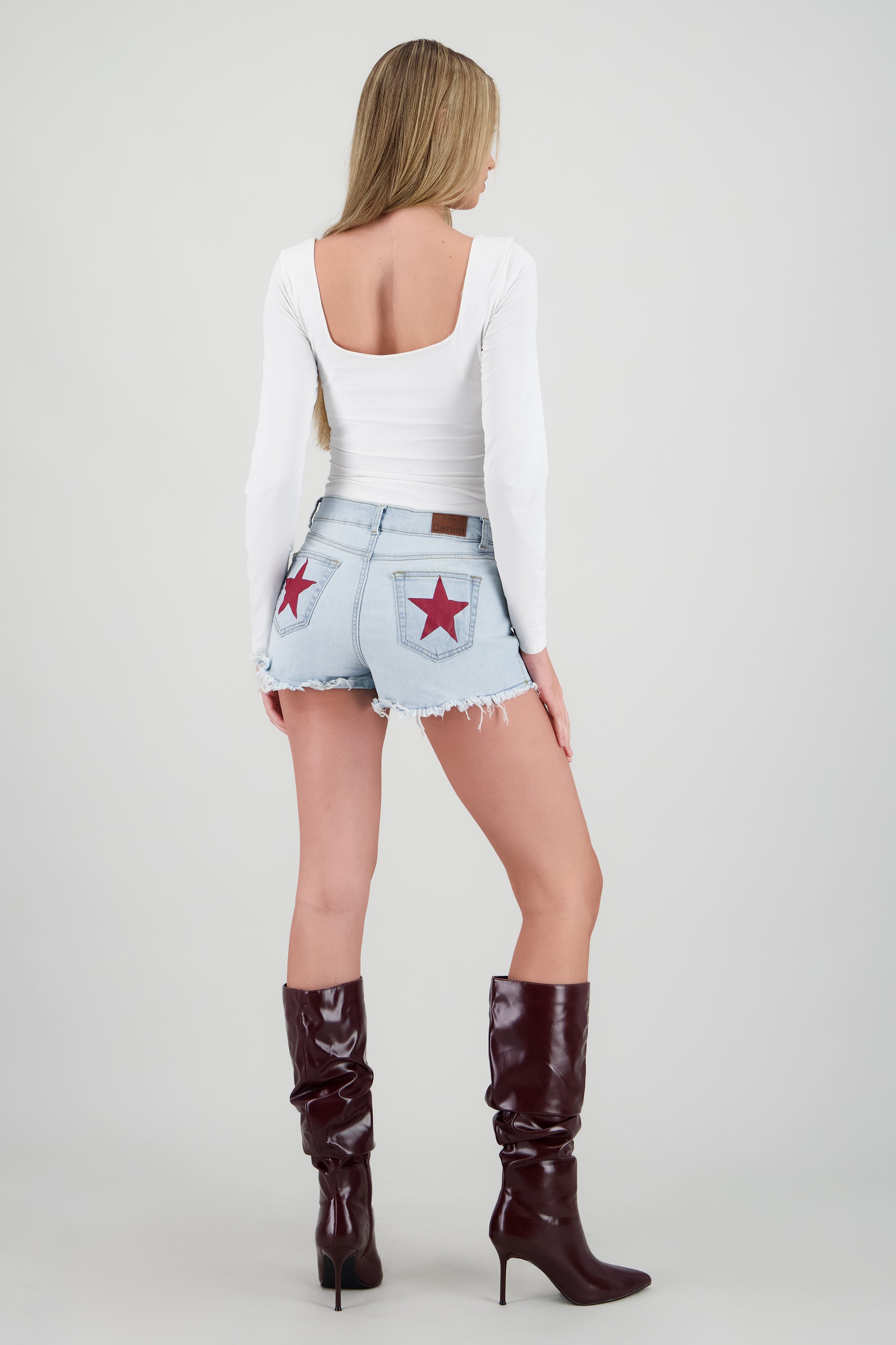 Mini short estrella tras BLEACHED