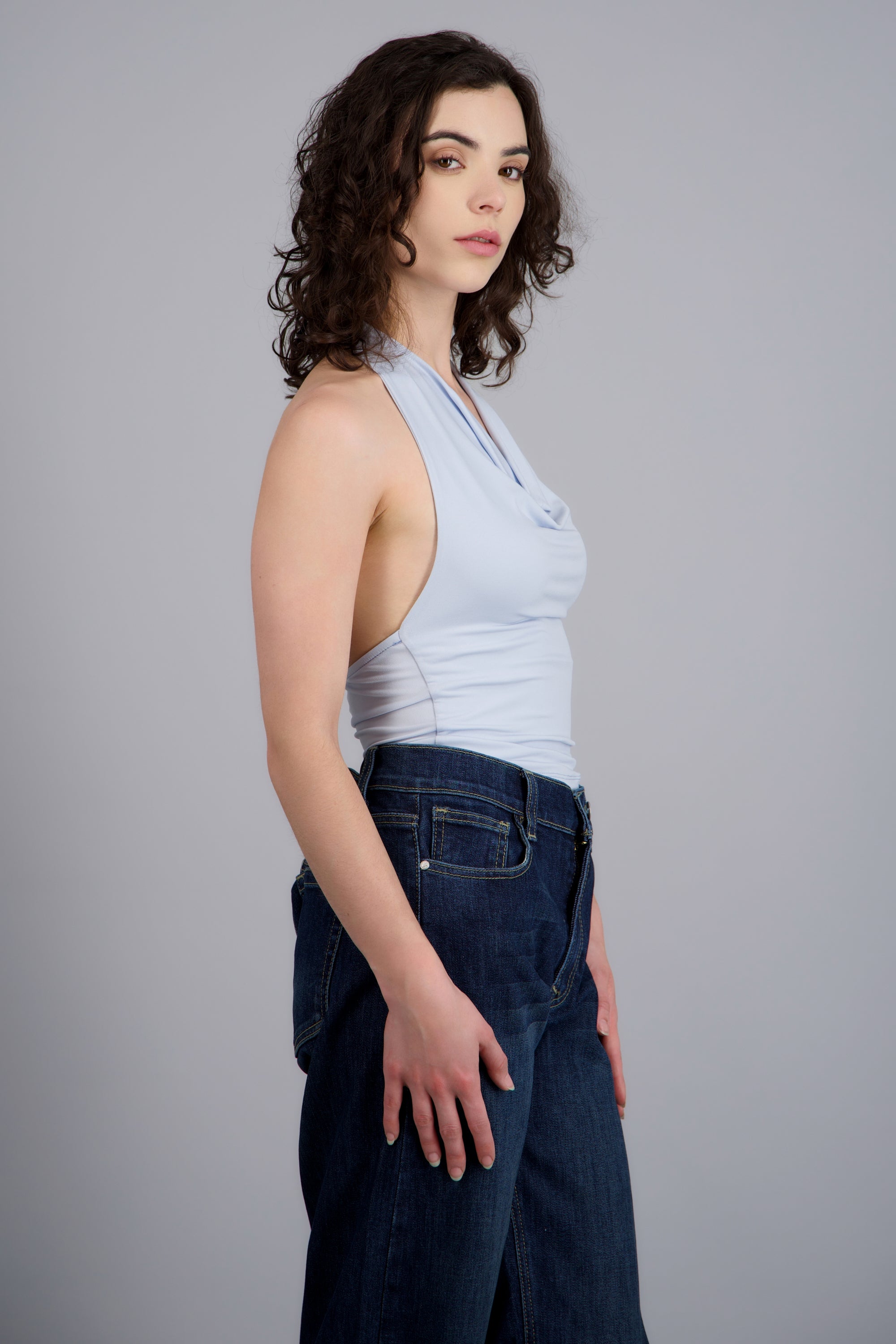 Top halter escote cascada AZUL PASTEL