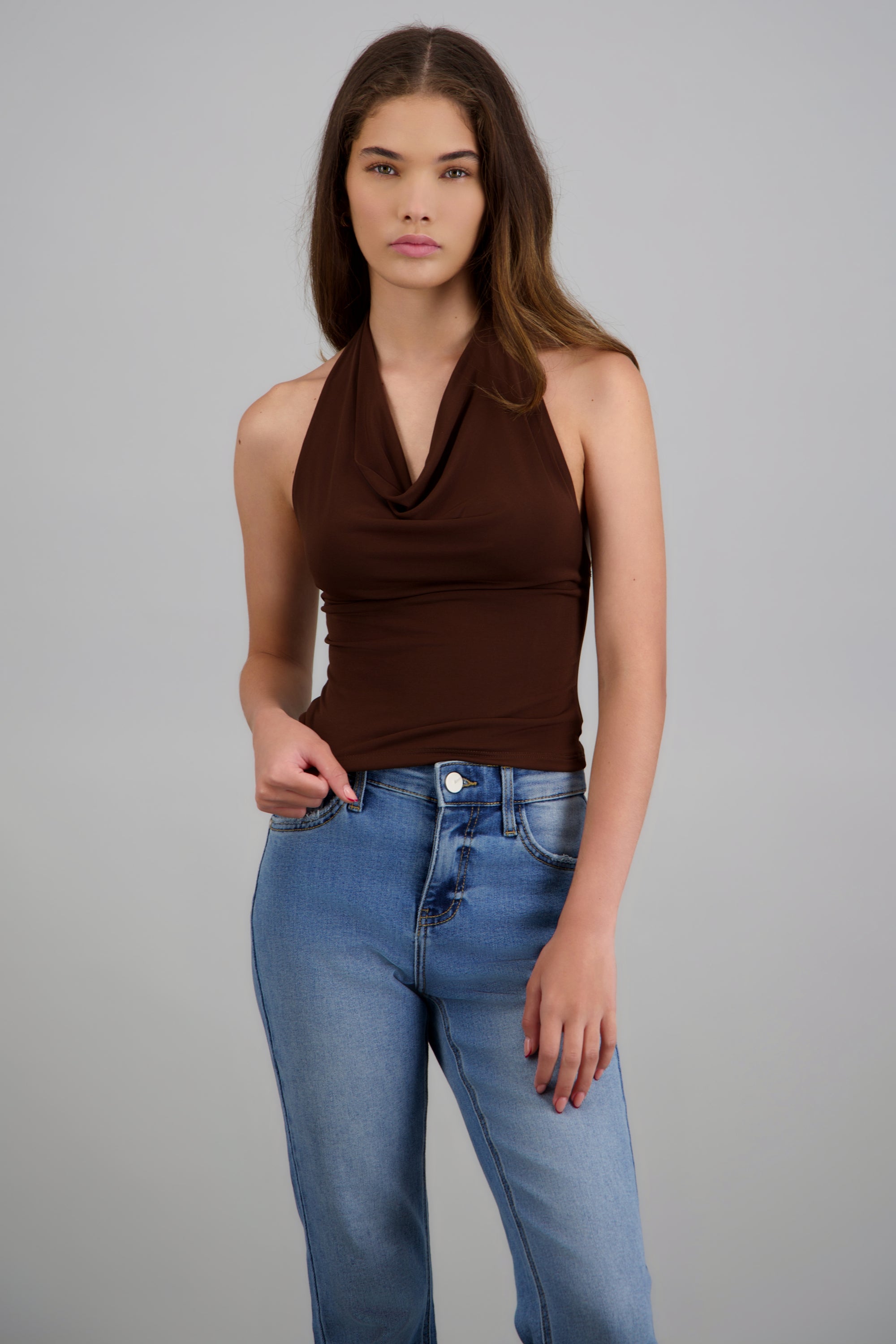 Top halter escote cascada CHOCOLATE