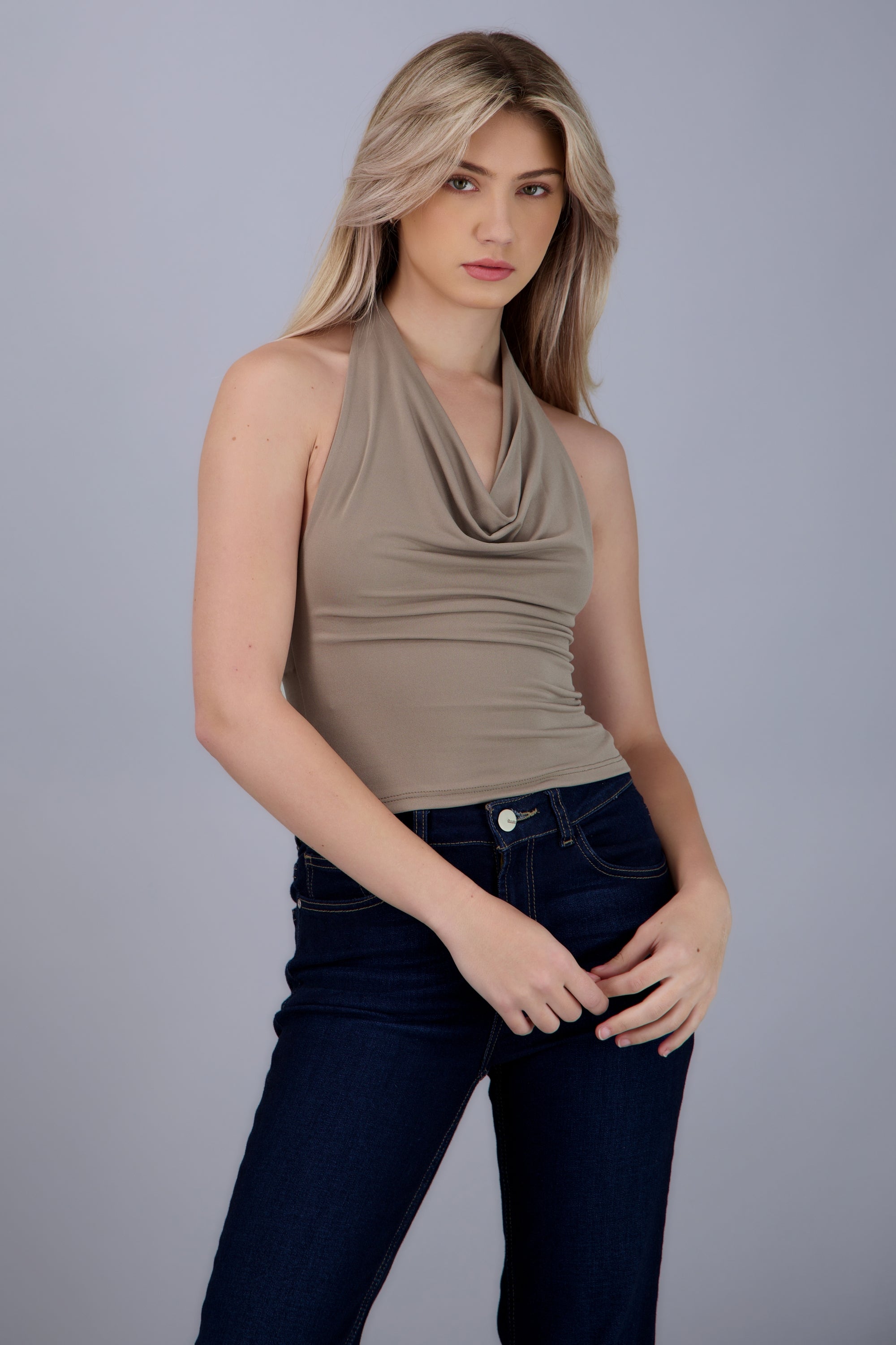 Top halter escote cascada TAUPE