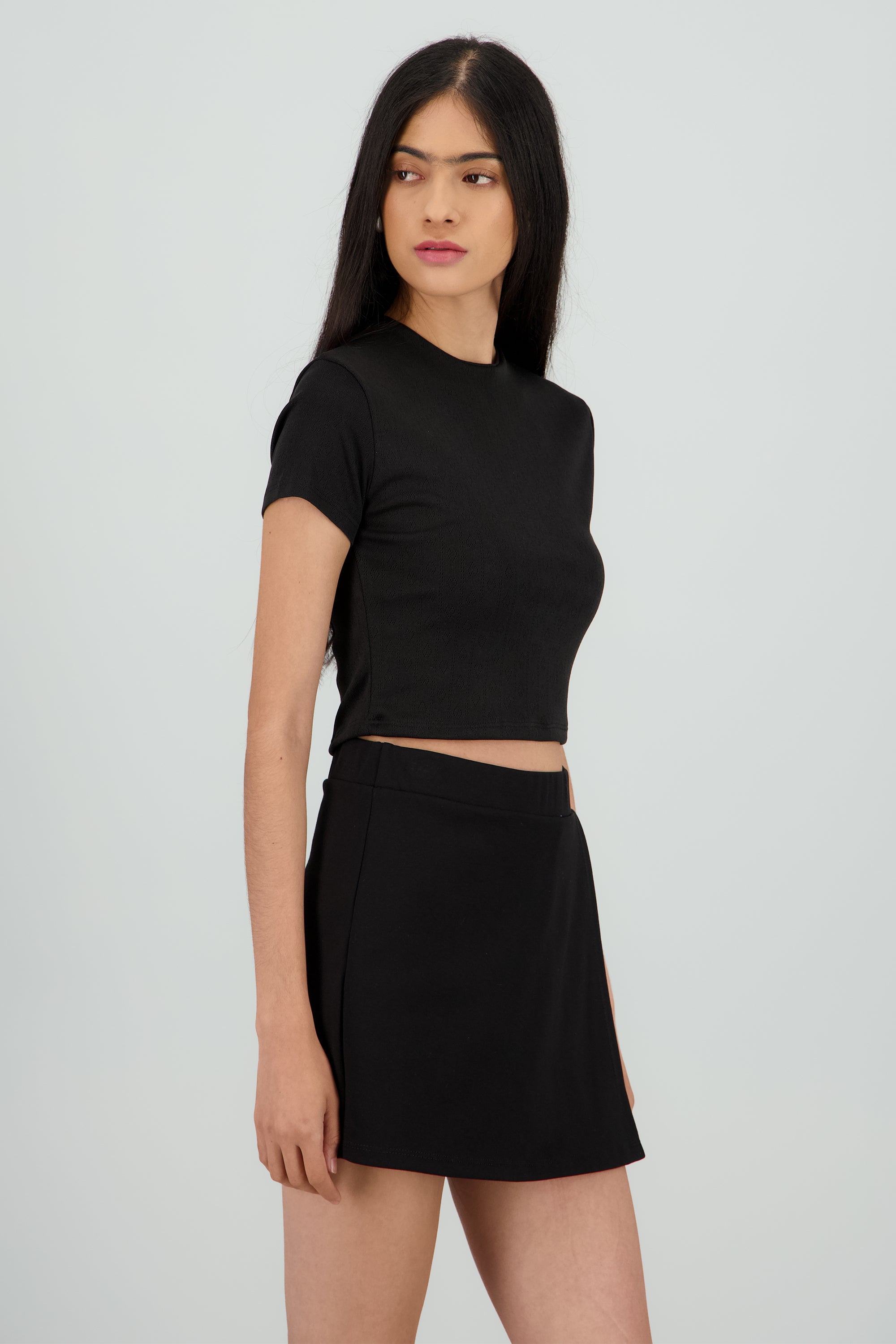 Top crop manga corta NEGRO