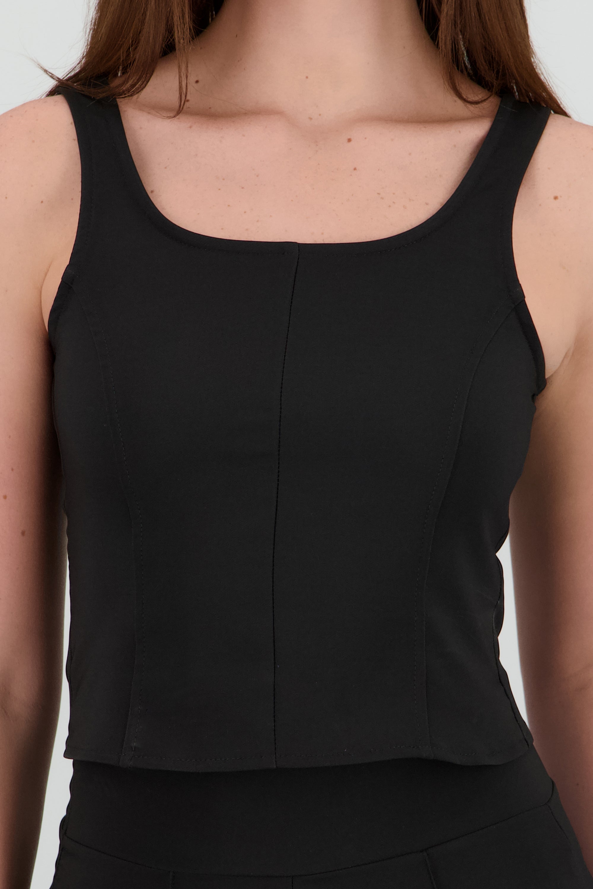 Top tirantes detalle cortes NEGRO