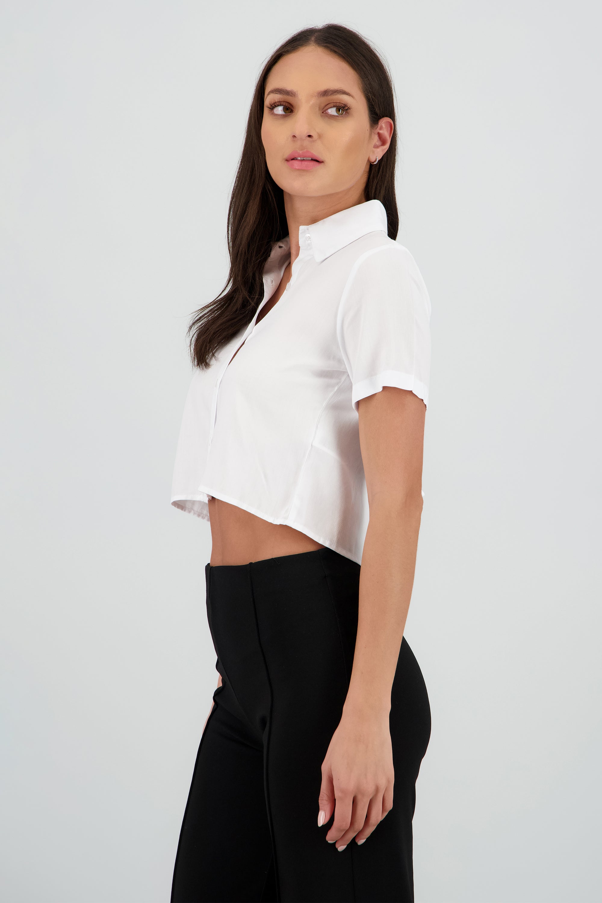 Camisa crop manga corta detalle botones BLANCO