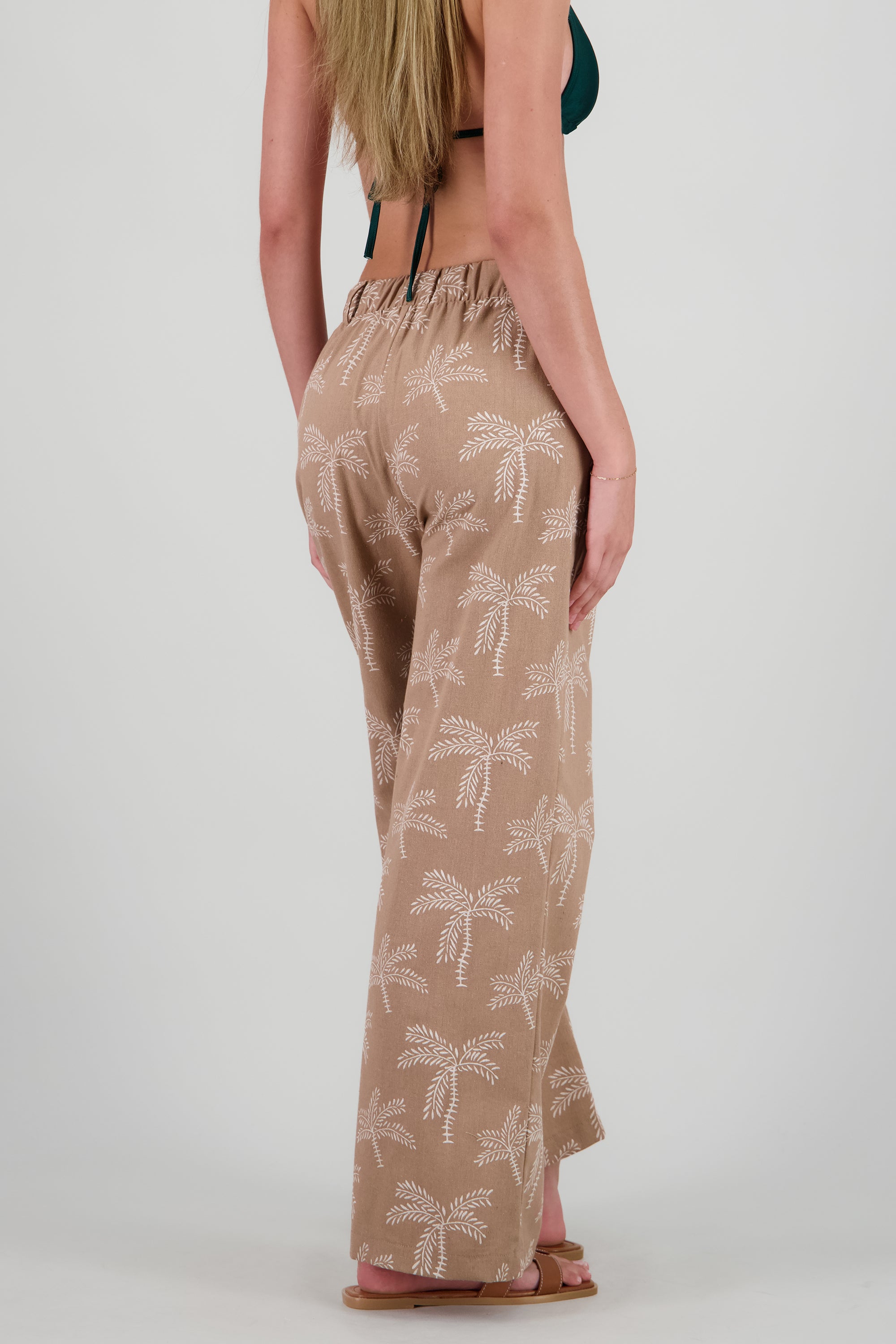 Pantalon amplio detalle textura TAUPE