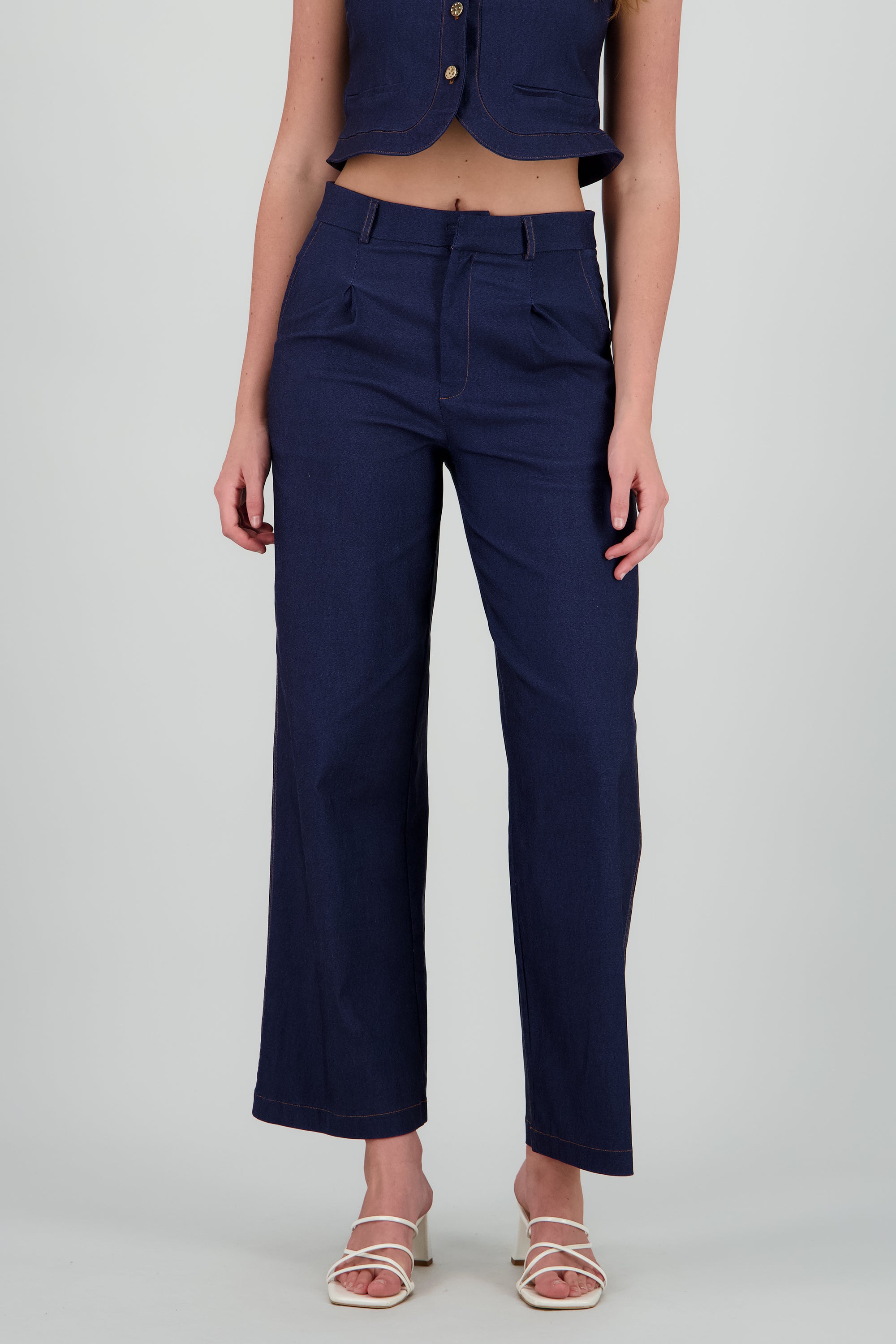 Pantalon amplio detalle pinzas AZUL