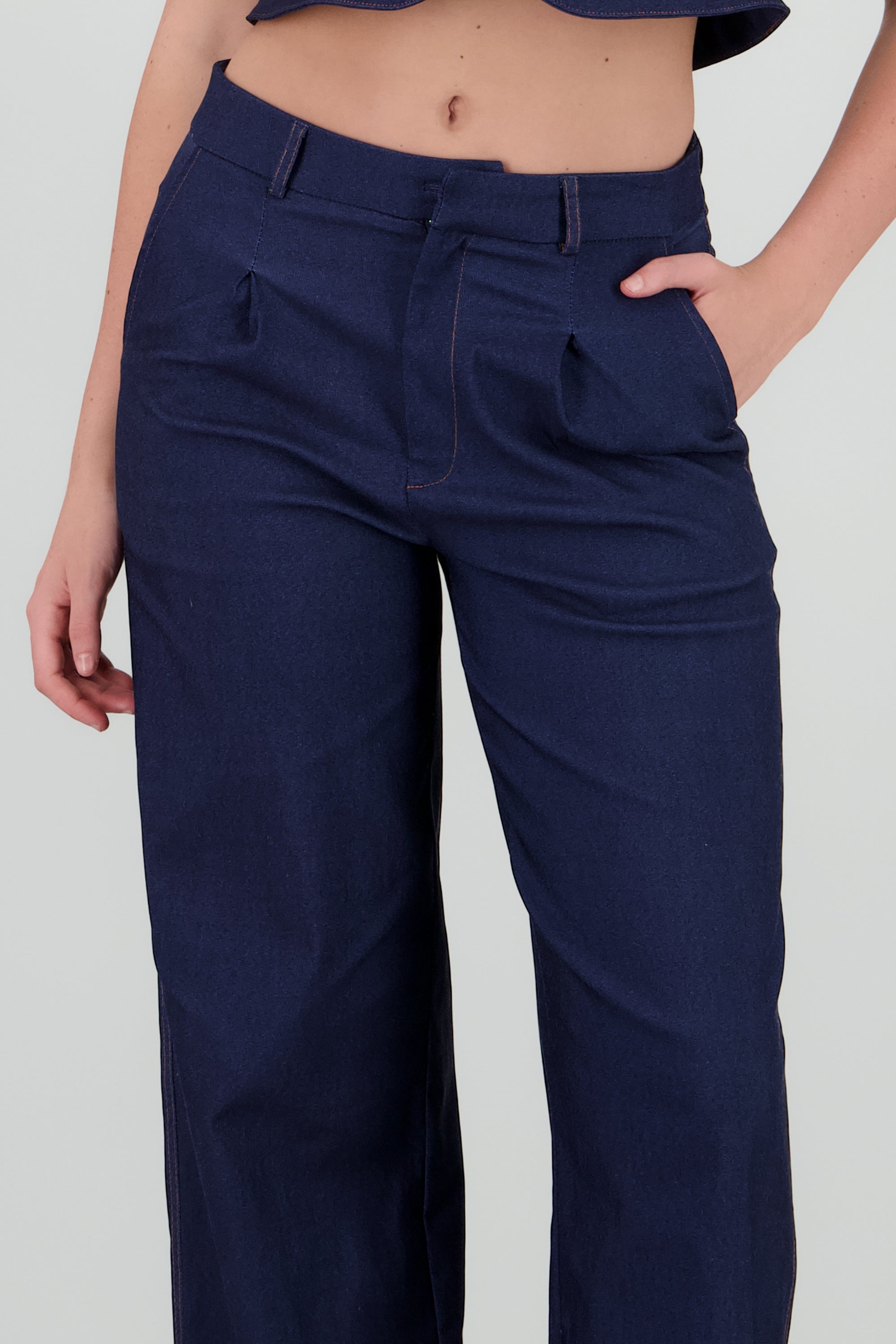 Pantalon amplio detalle pinzas AZUL