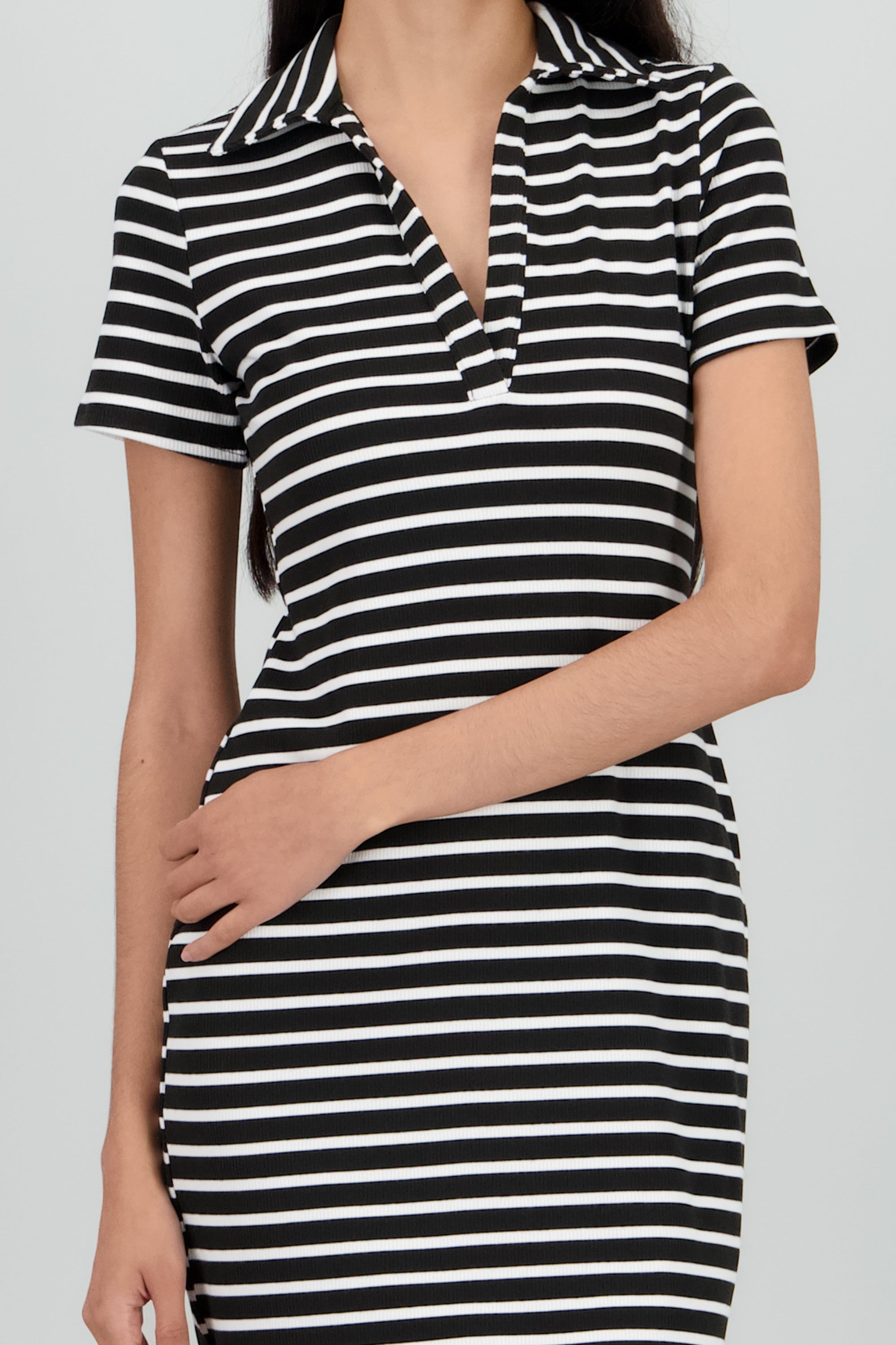 Vestido rayas mini cuello polo NEGRO COMBO
