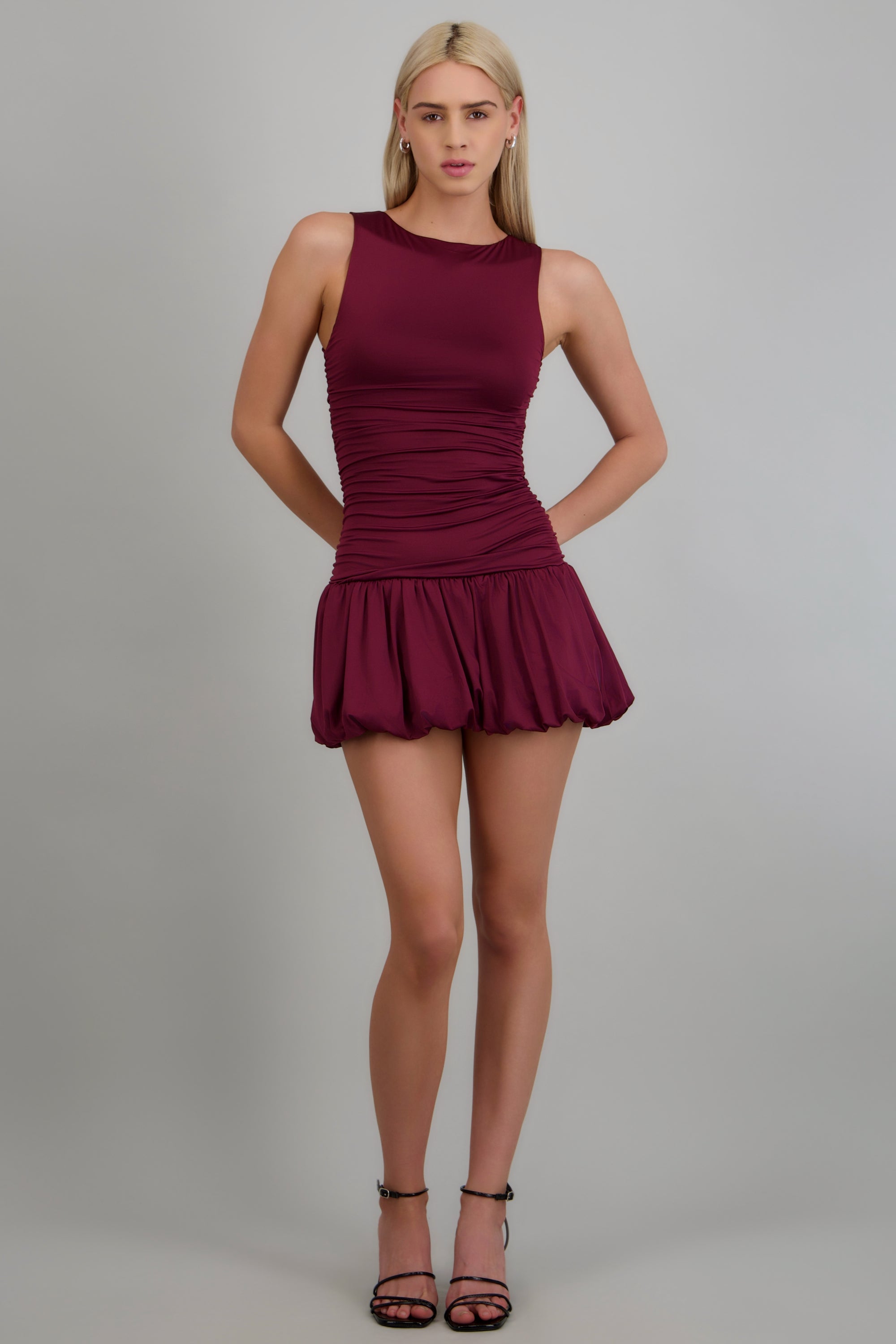 Vestido mini plisado falda burbuja CIRUELA