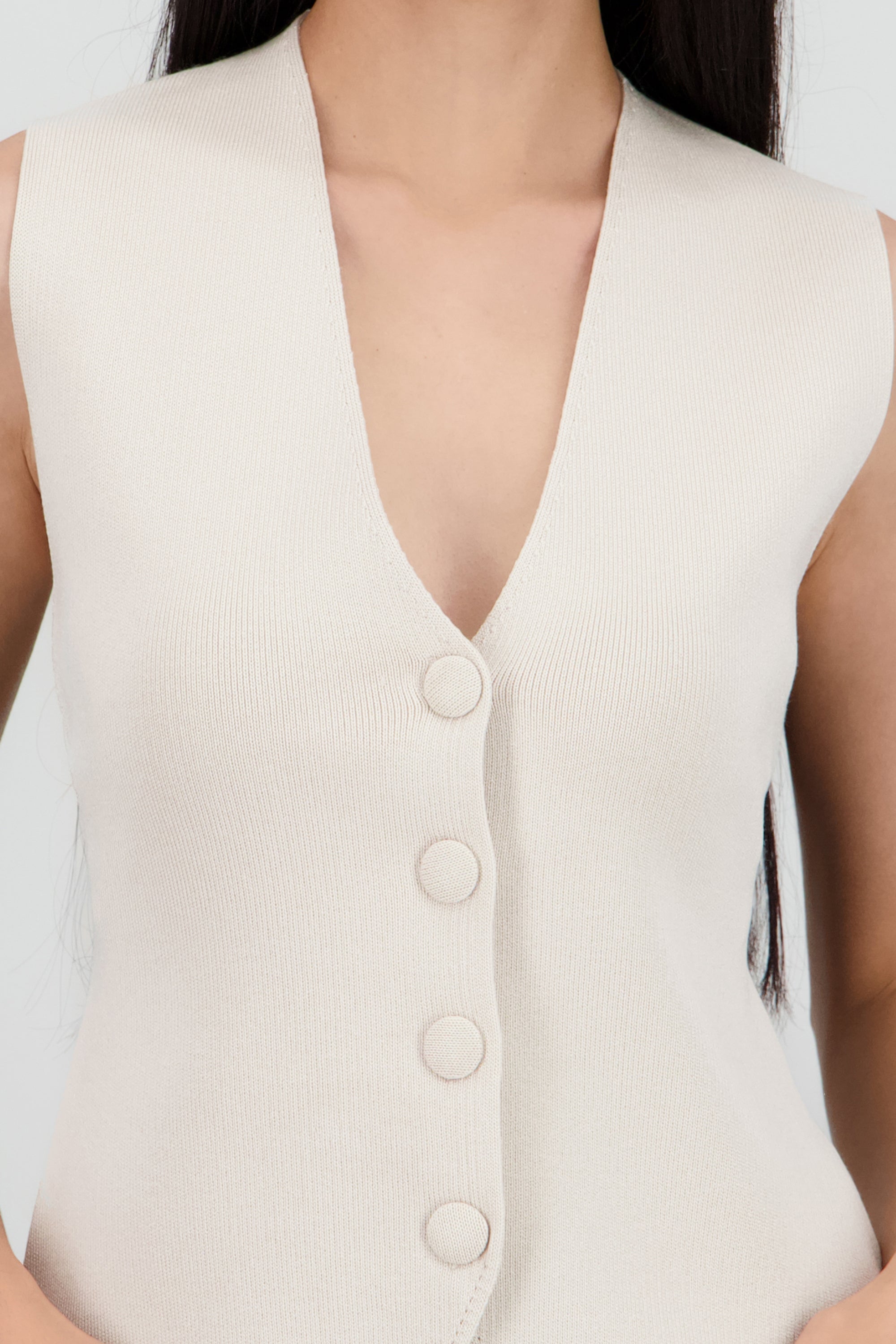 Top sin mangas tejido con botones BEIGE