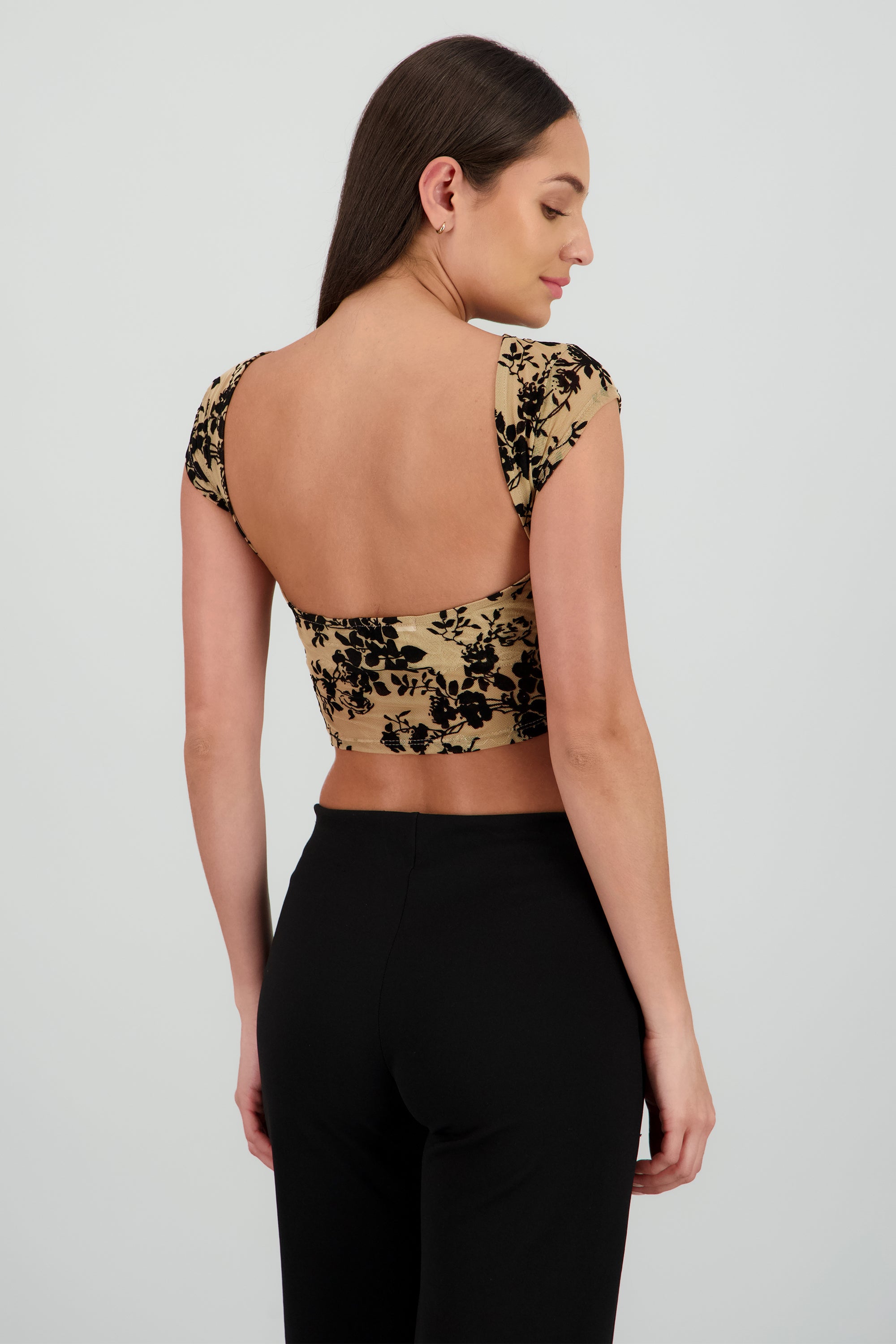 TOP MESH FLOCK CUELLO BARCO KHAKI COMBO