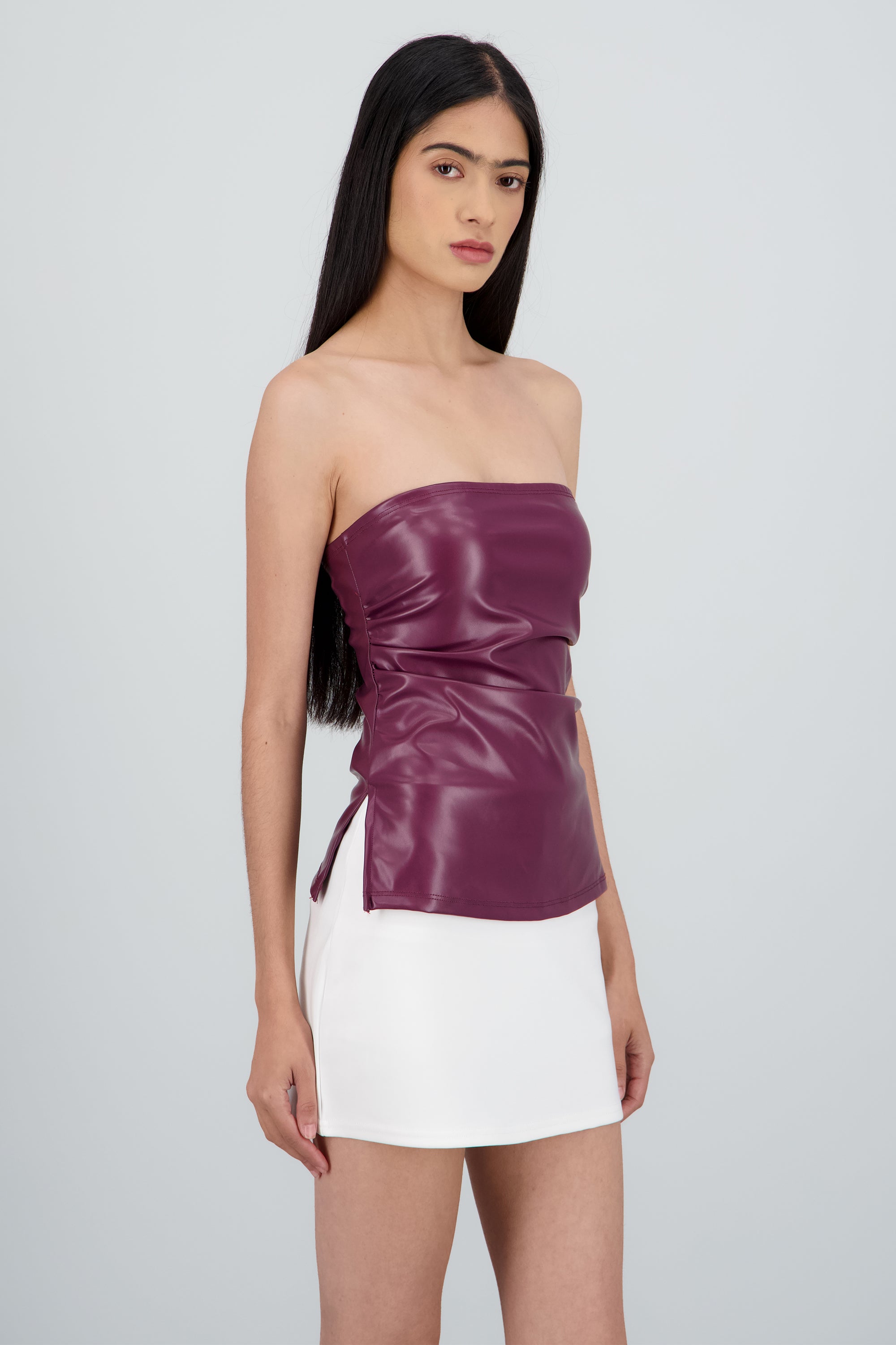 Top tubo drapeado detalle aberura PU VINO