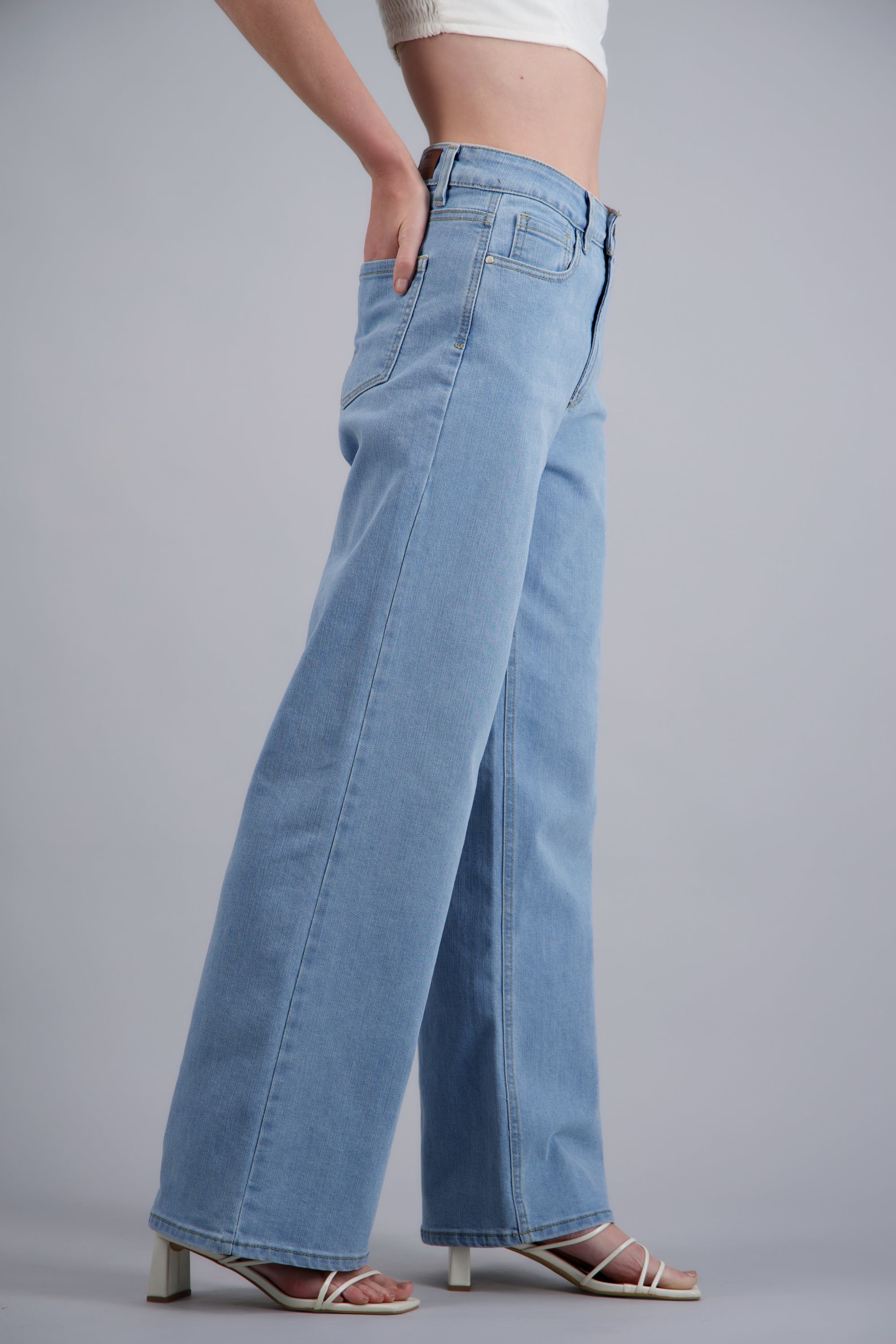 JEANS WIDE LEG ULTRA CONFORT SUPER BLEACHED