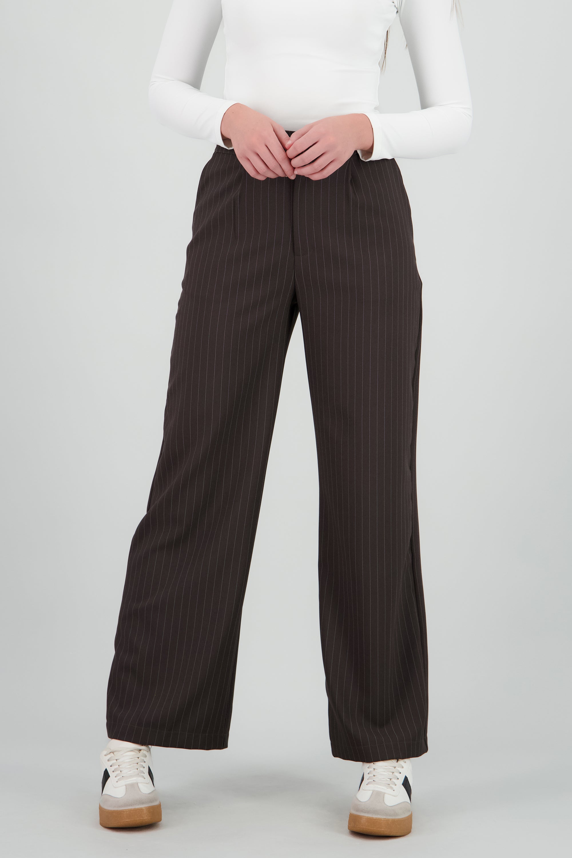 Pantalon recto detalle rayas GRIS OBSCURO