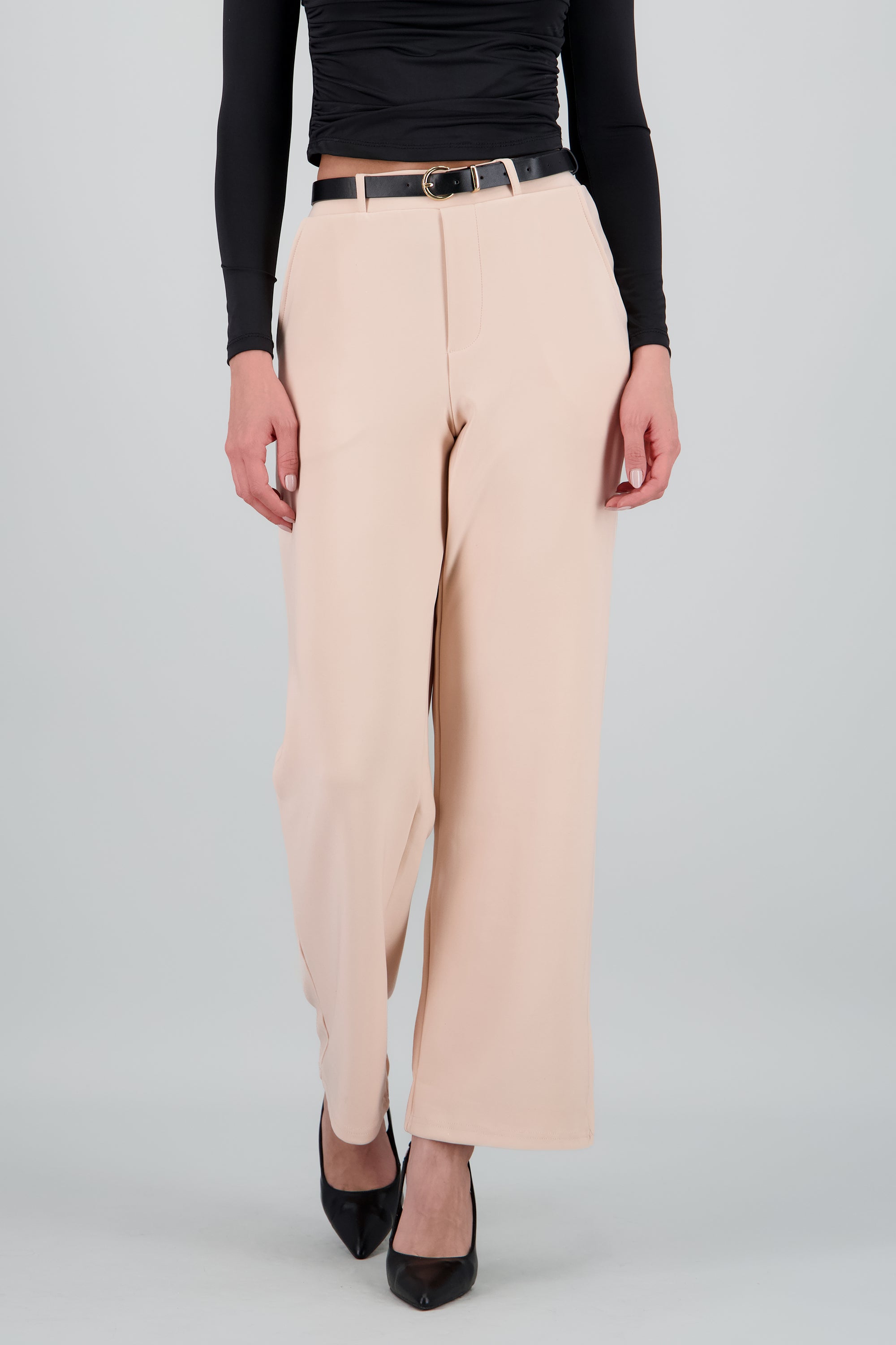 Pantalon estilo recto con cinturon BEIGE