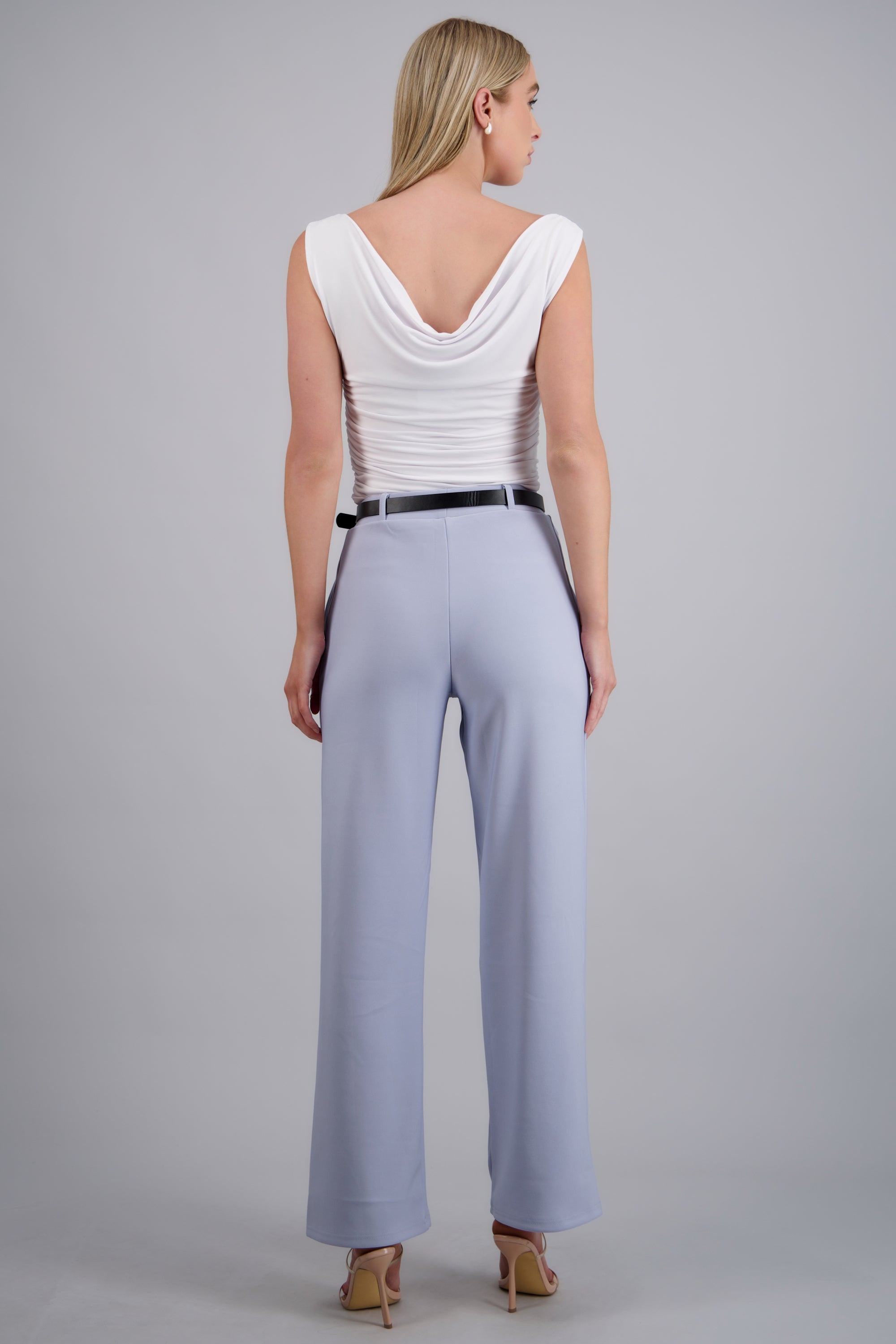 Pantalon estilo recto con cinturon AZUL PASTEL