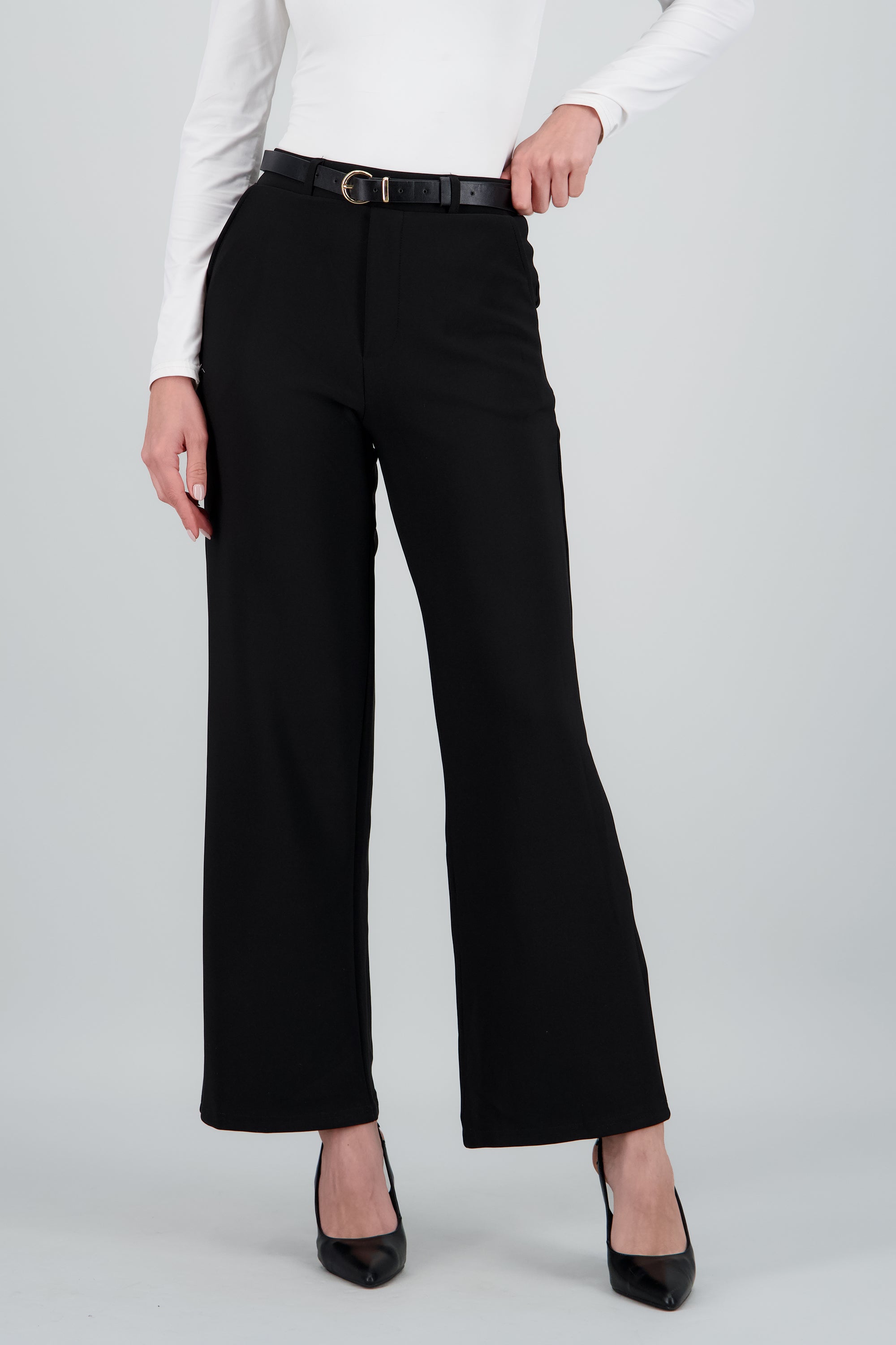 Pantalon estilo recto con cinturon NEGRO