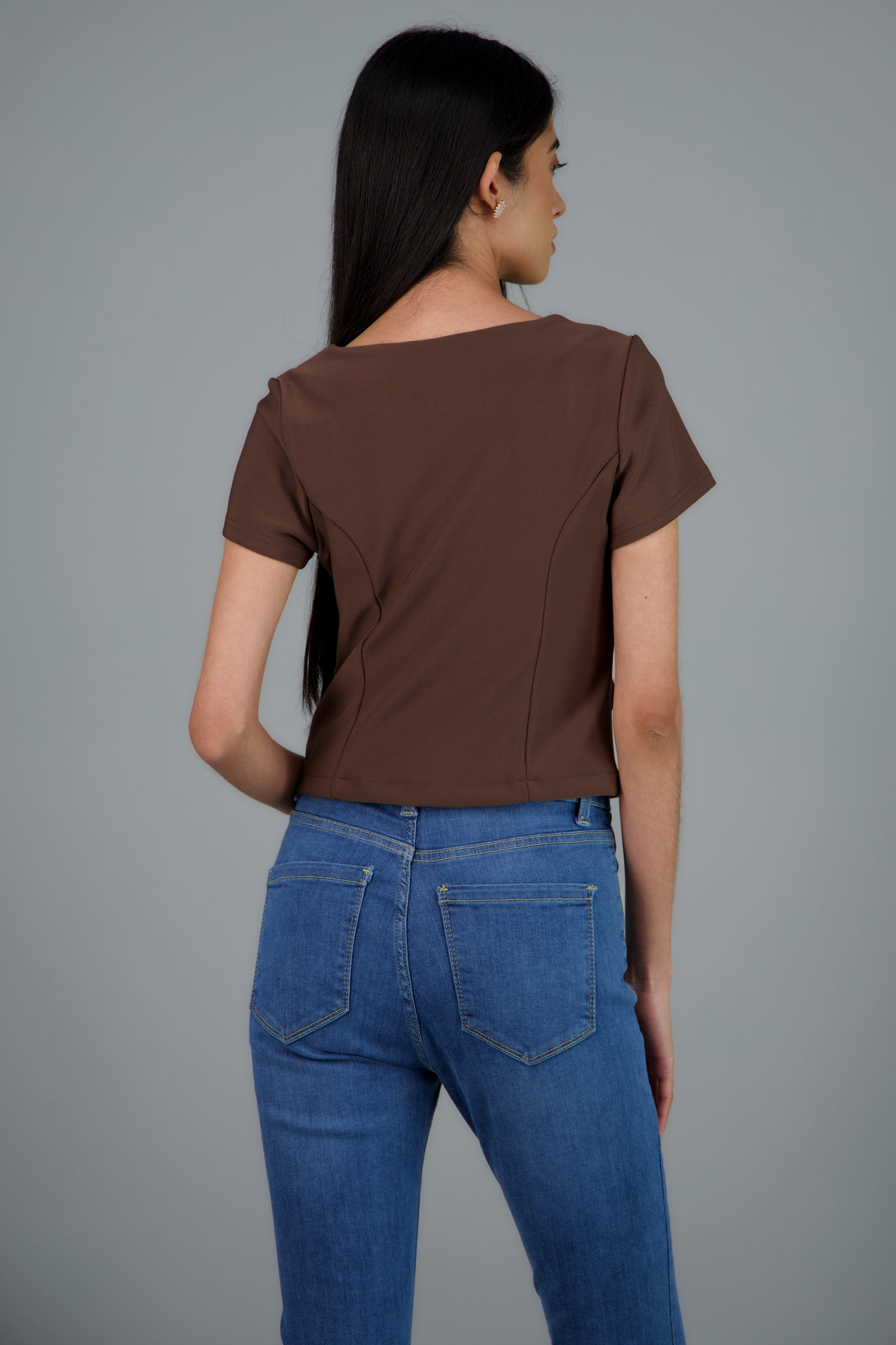 Top con botones manga corta CHOCOLATE