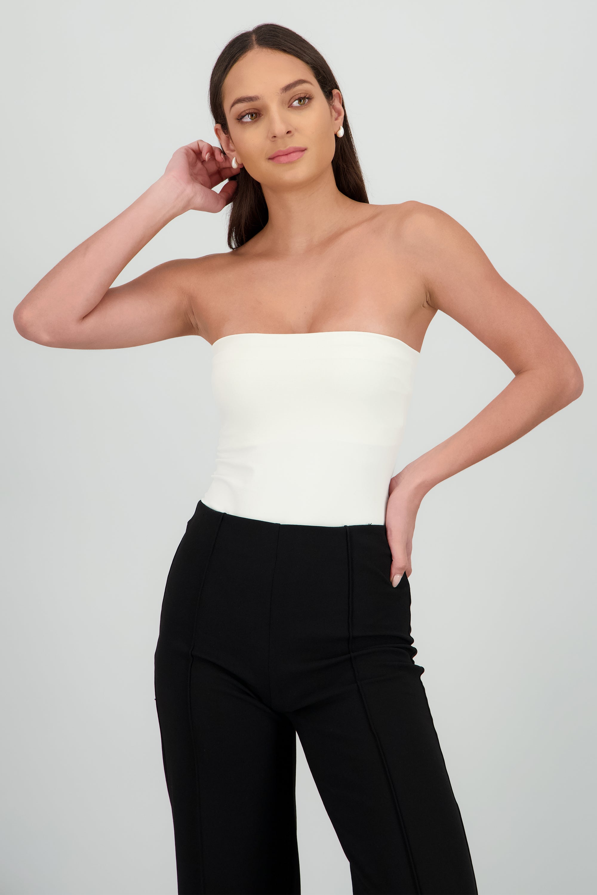 Body strapless liso CREMA