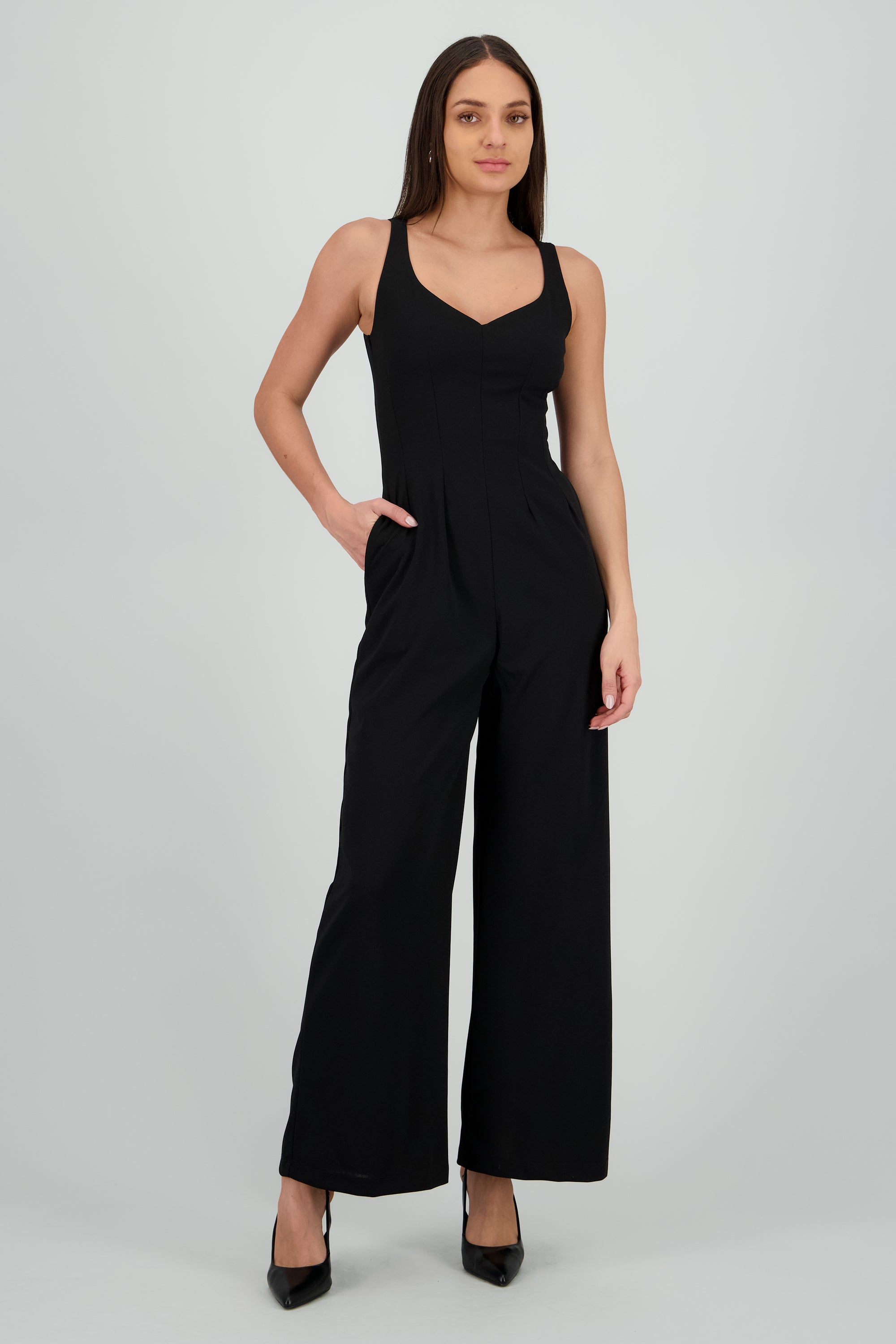 JUmpsuit sin manga escote v detalle pinzas NEGRO
