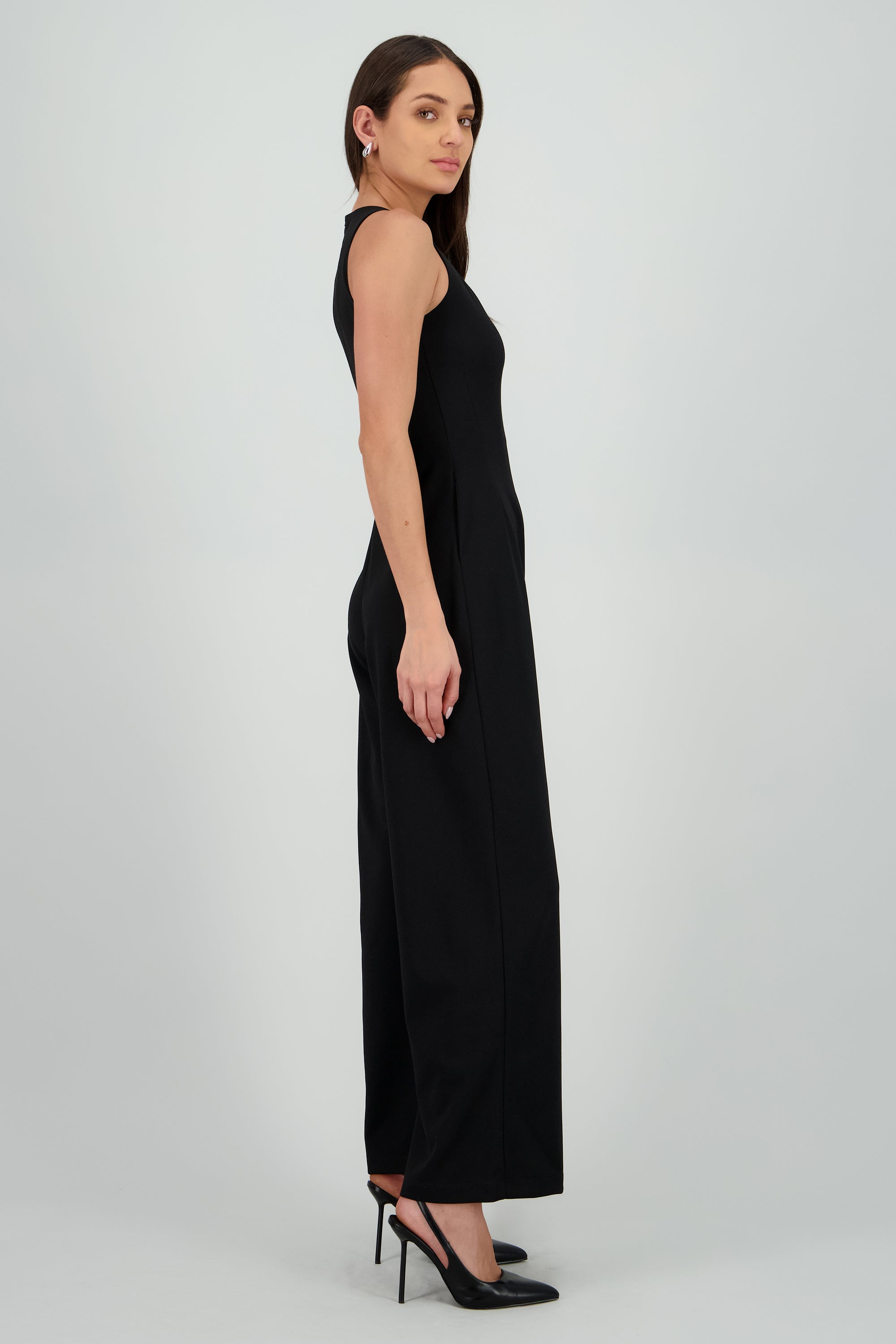 JUmpsuit sin manga escote v detalle pinzas NEGRO