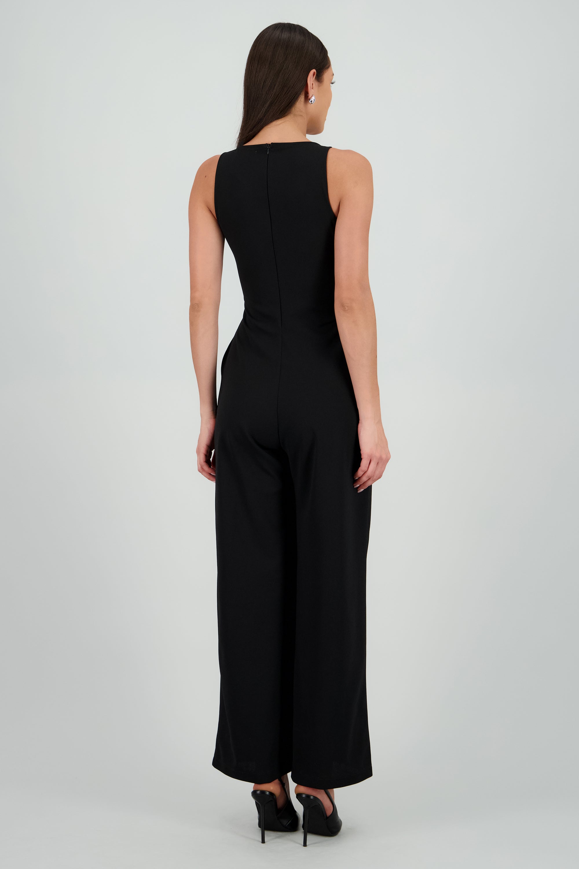 JUmpsuit sin manga escote v detalle pinzas NEGRO