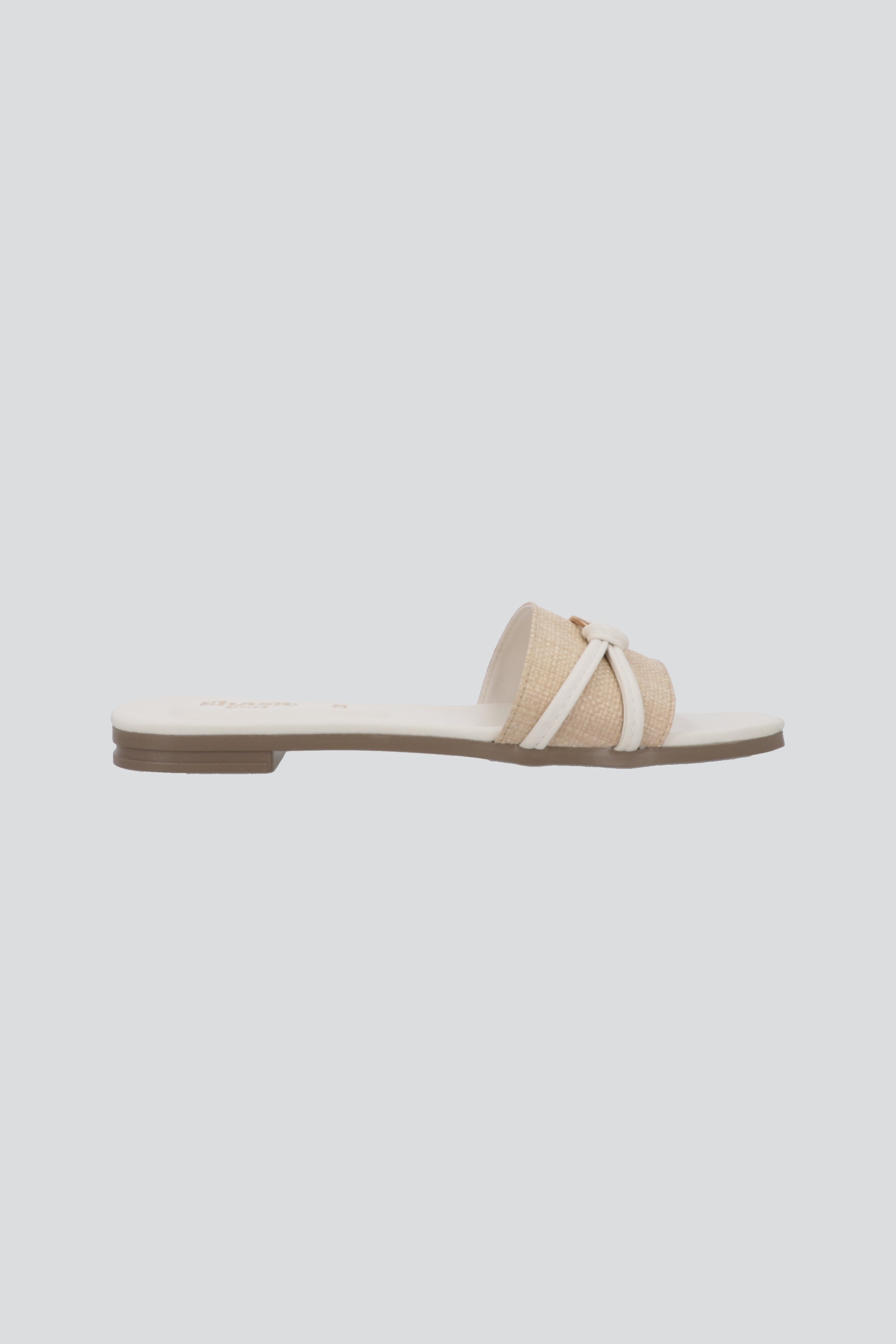 Sandalia tira ancha tute detalle nudeo metal BLANCO