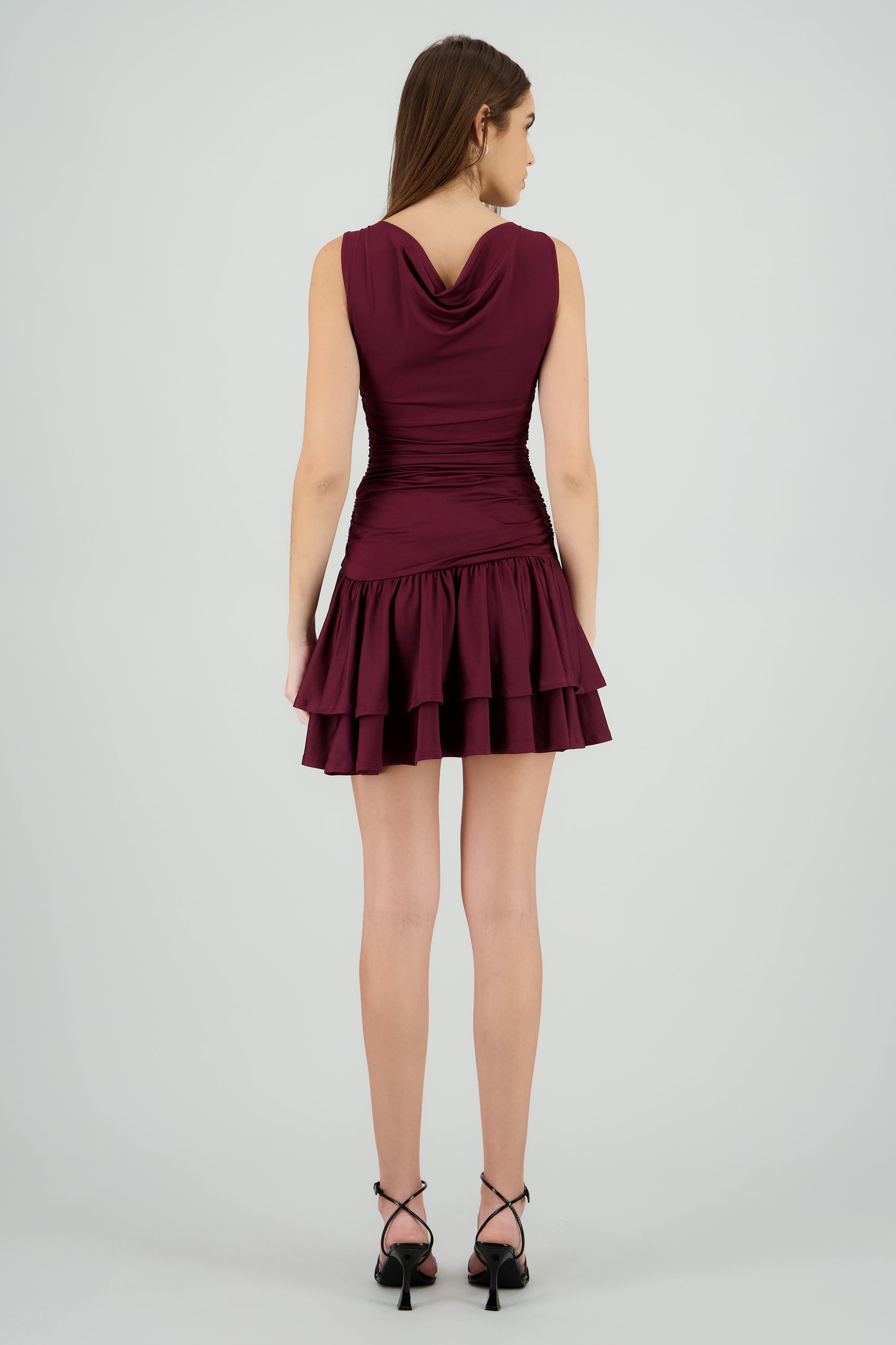 Vestido mini escote cuadrado detalle drapeado CIRUELA