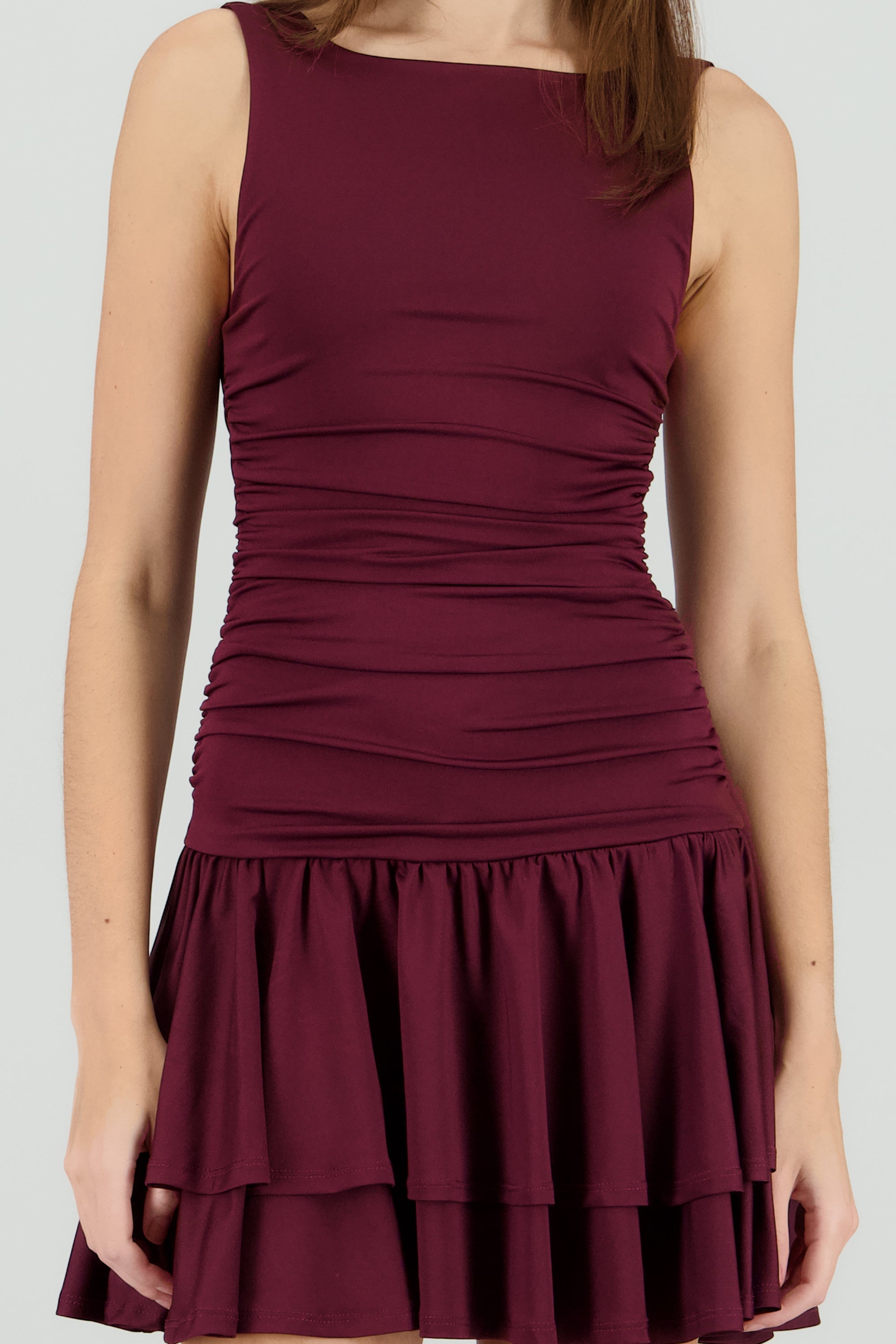 Vestido mini escote cuadrado detalle drapeado CIRUELA