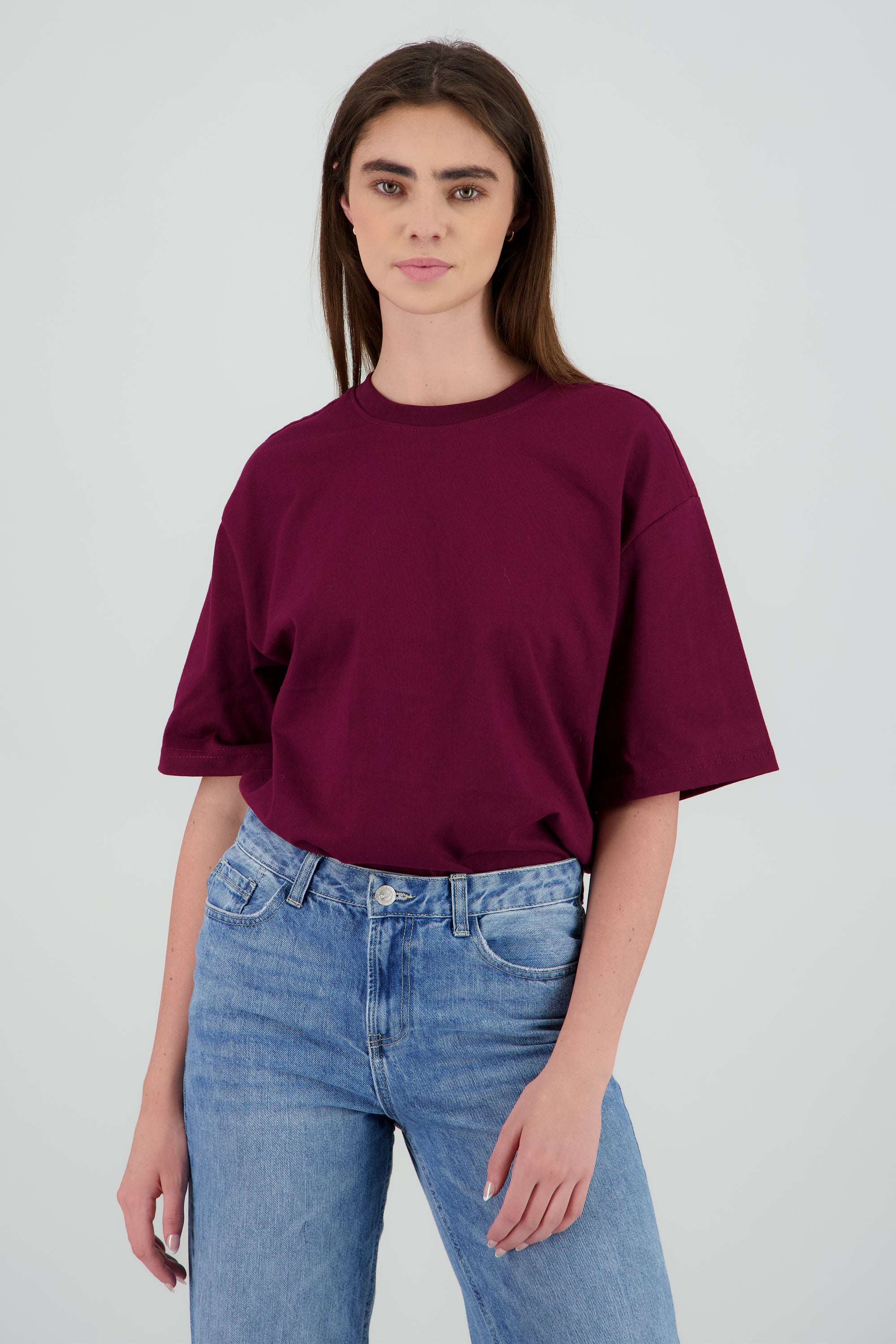 Playera manga corta lisa detalle cuello CIRUELA