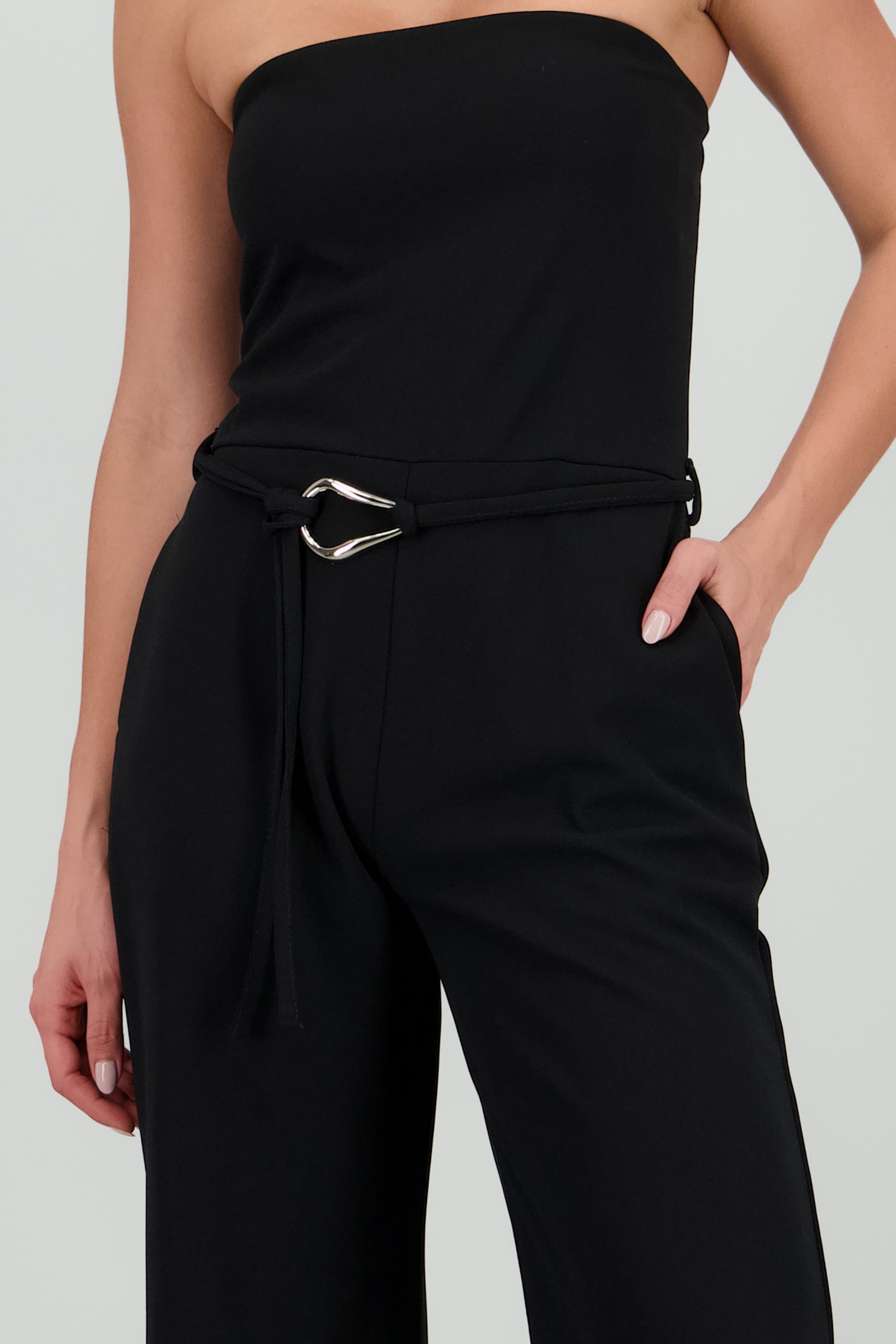 Jumpsuit strapless liso det cinturon NEGRO