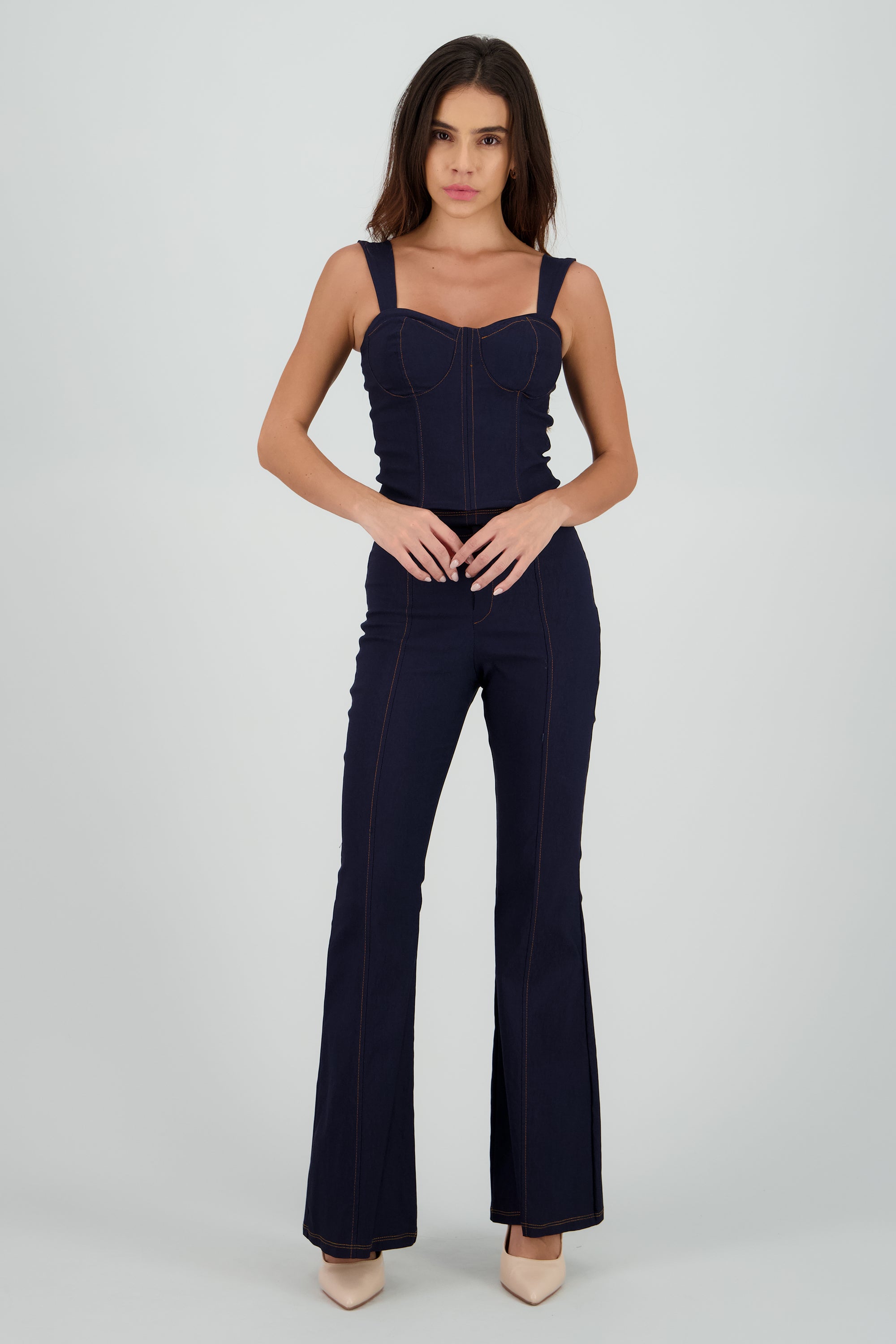 Pantalon high waisted flared contraste costuras DARK WASH