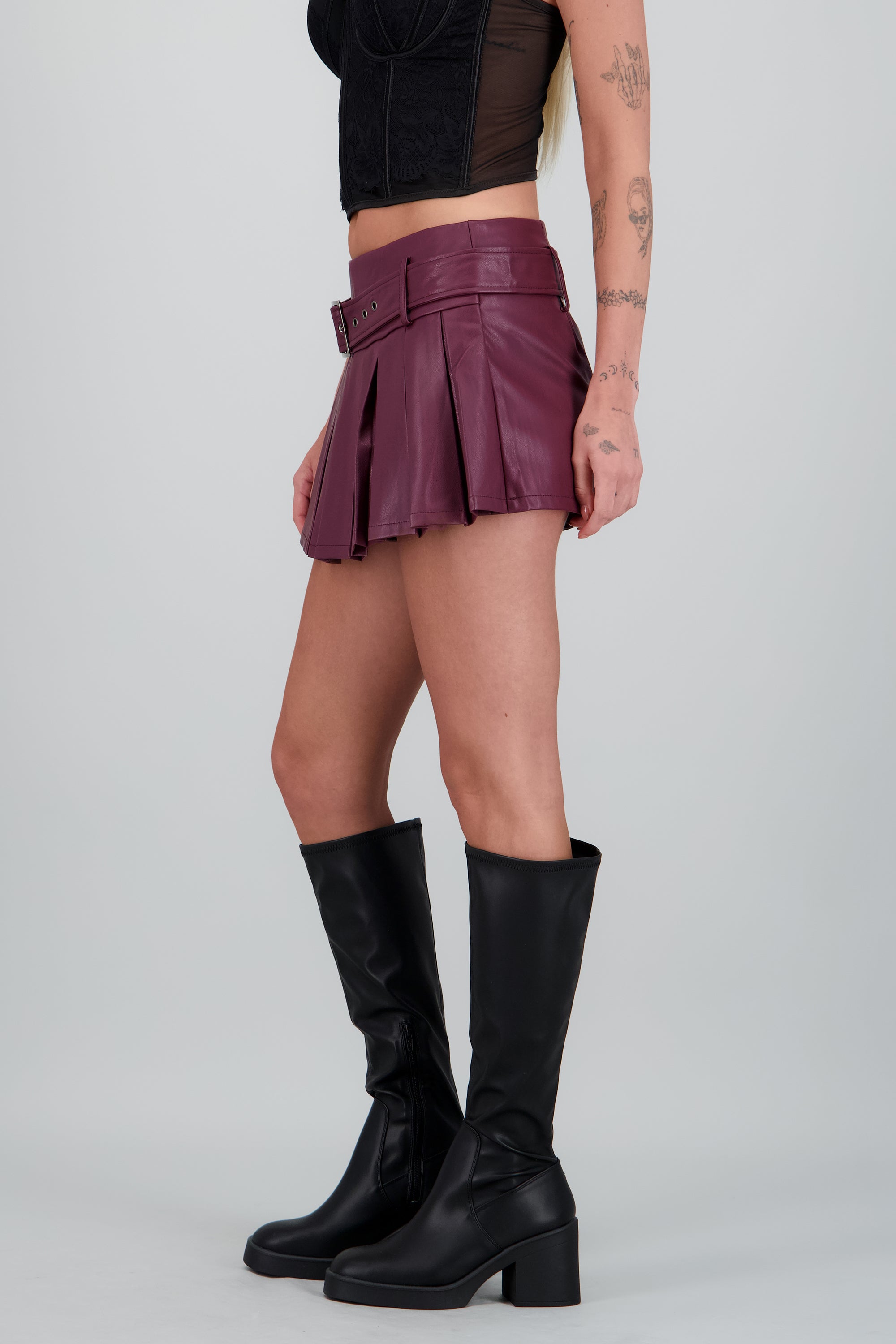 Falda tableada con cinturon VINO