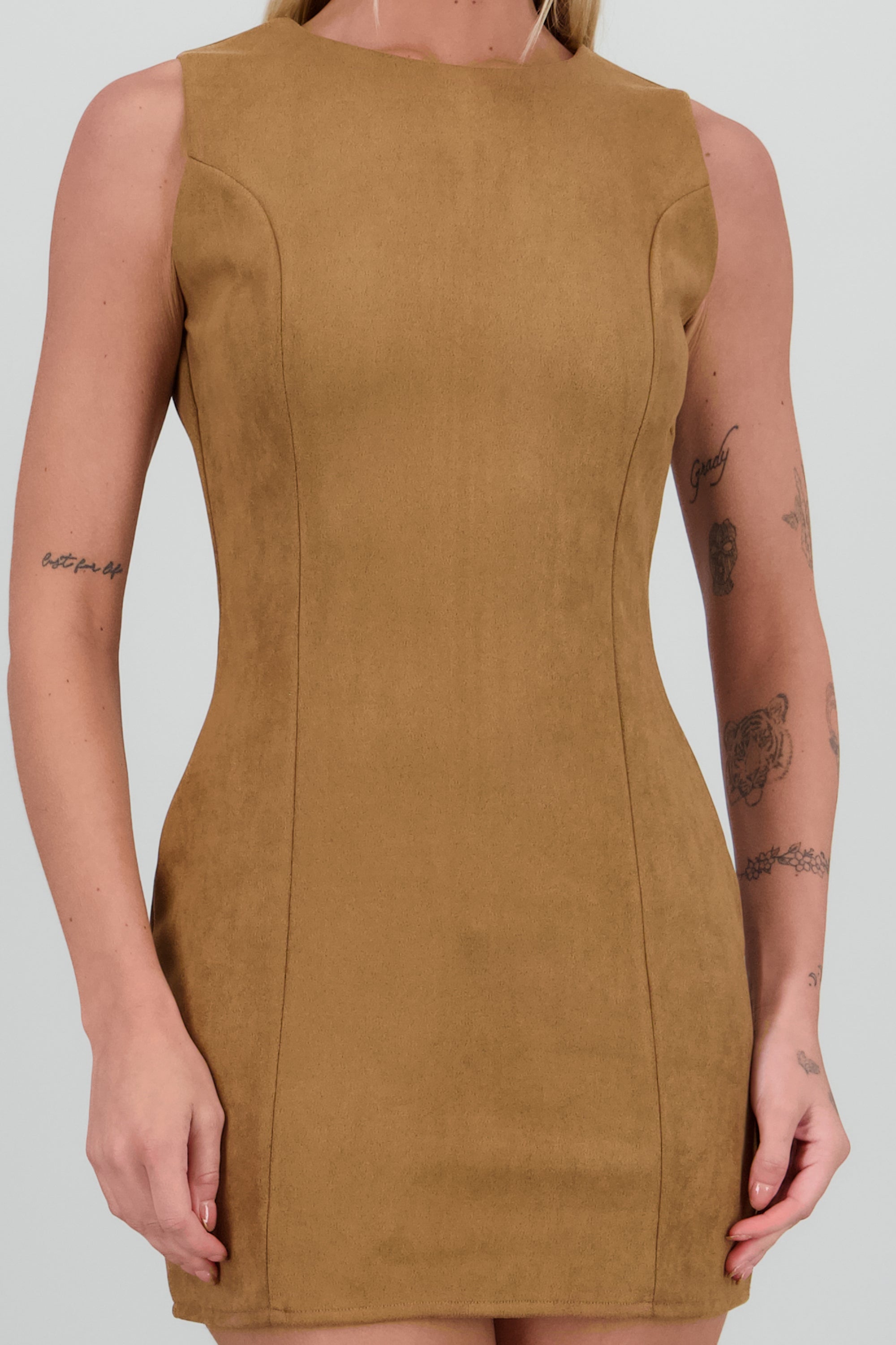 Vestido liso suede CAMELLO