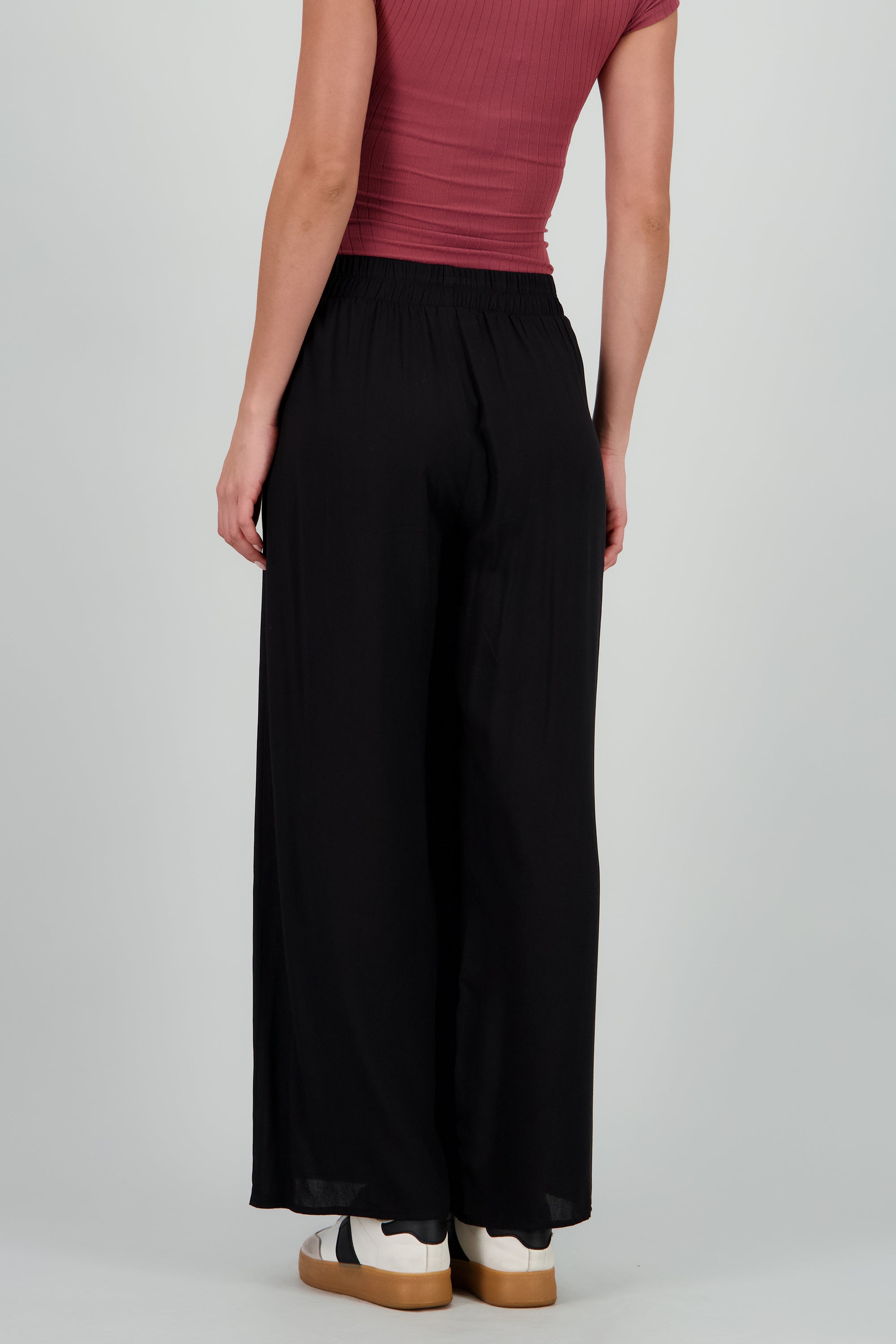 Pantalon amplio liso NEGRO
