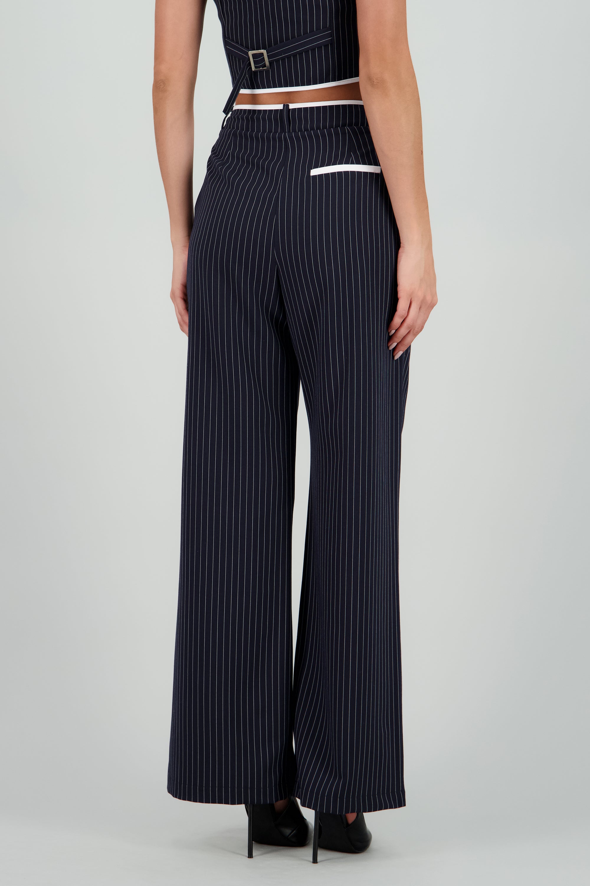 Pantalon con pinzas de rayas con contrastes MARINO COMBO