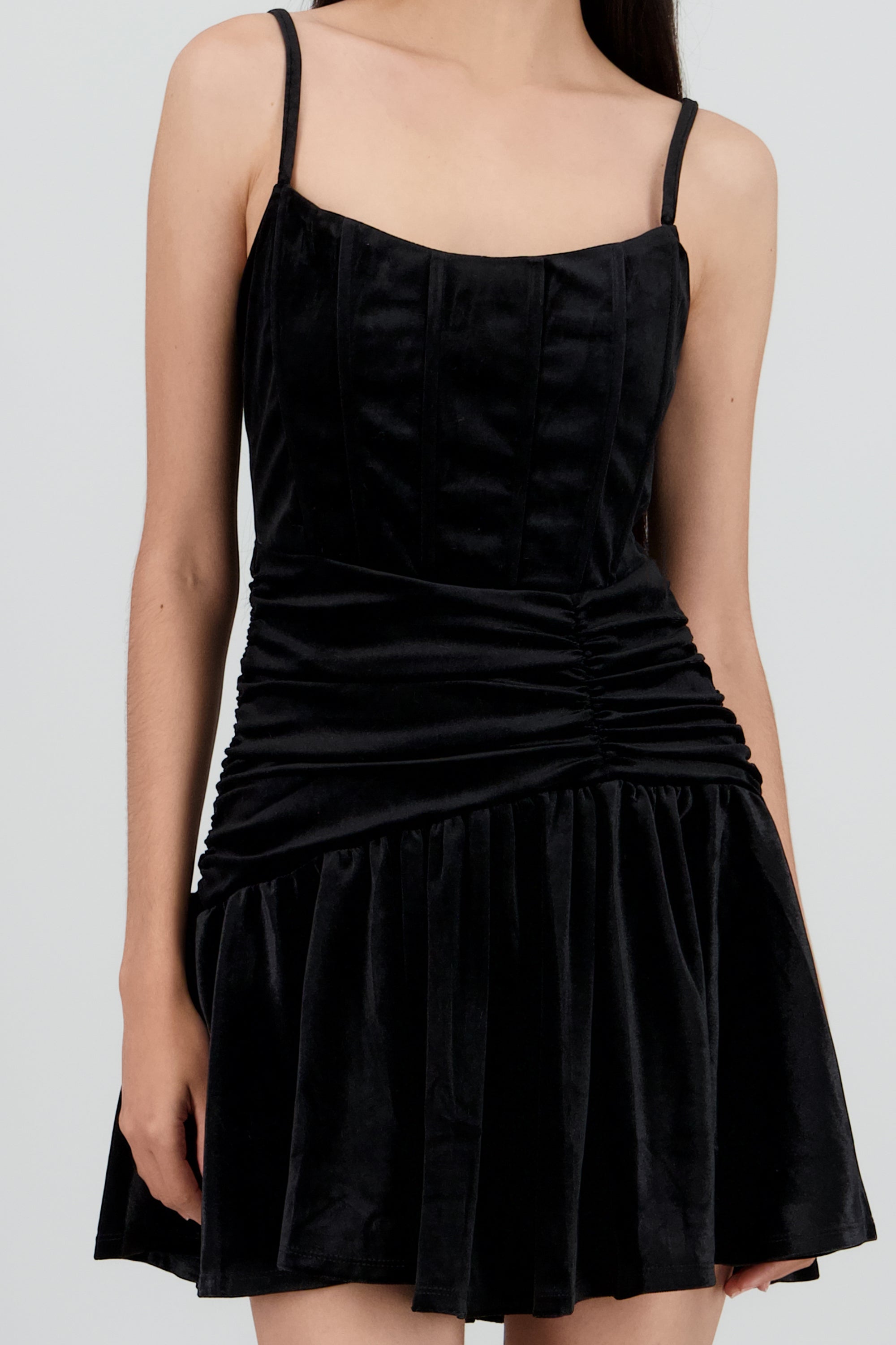 Vestido velvet detalle frunce tirantes NEGRO