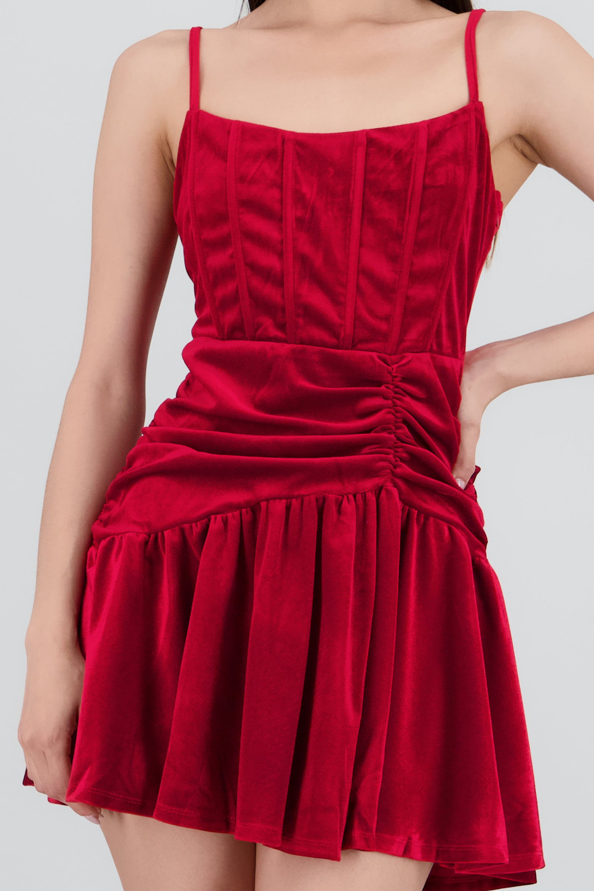 Vestido velvet detalle frunce tirantes VINO