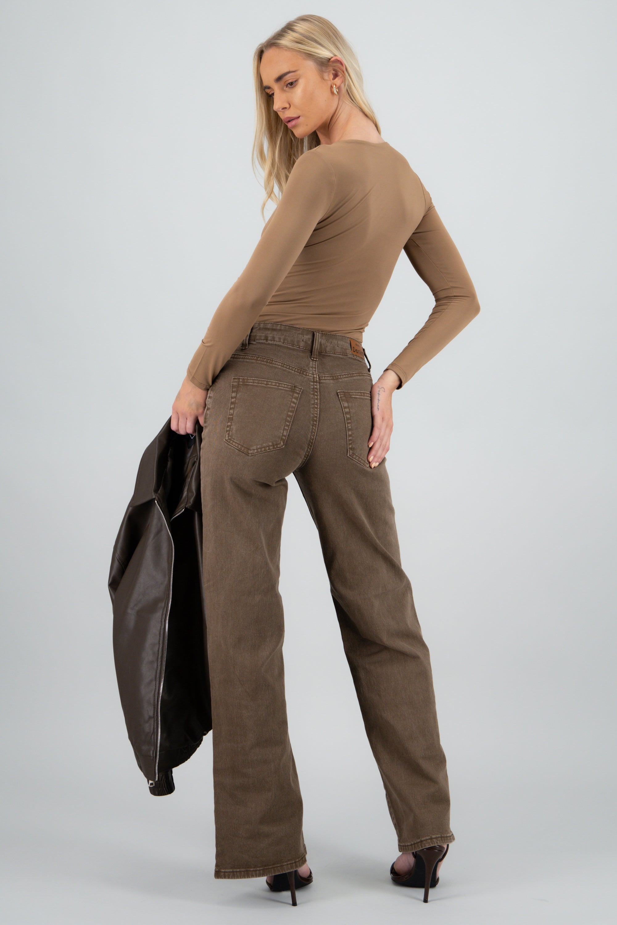 Bodysuit drapeado escote v manga larga CAFE